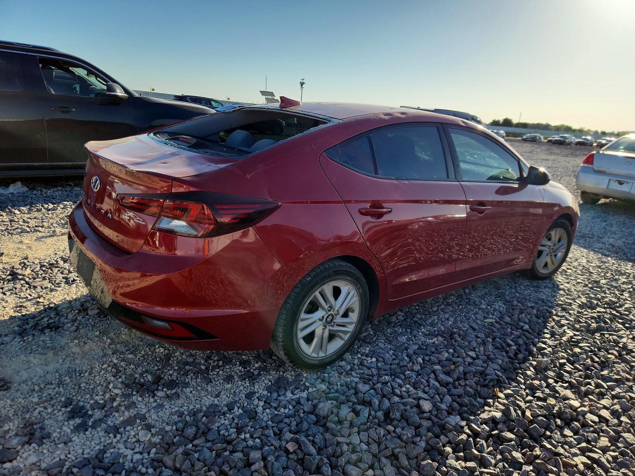 2020 Hyundai Elantra Sel Red vin: 5NPD84LF6LH536637