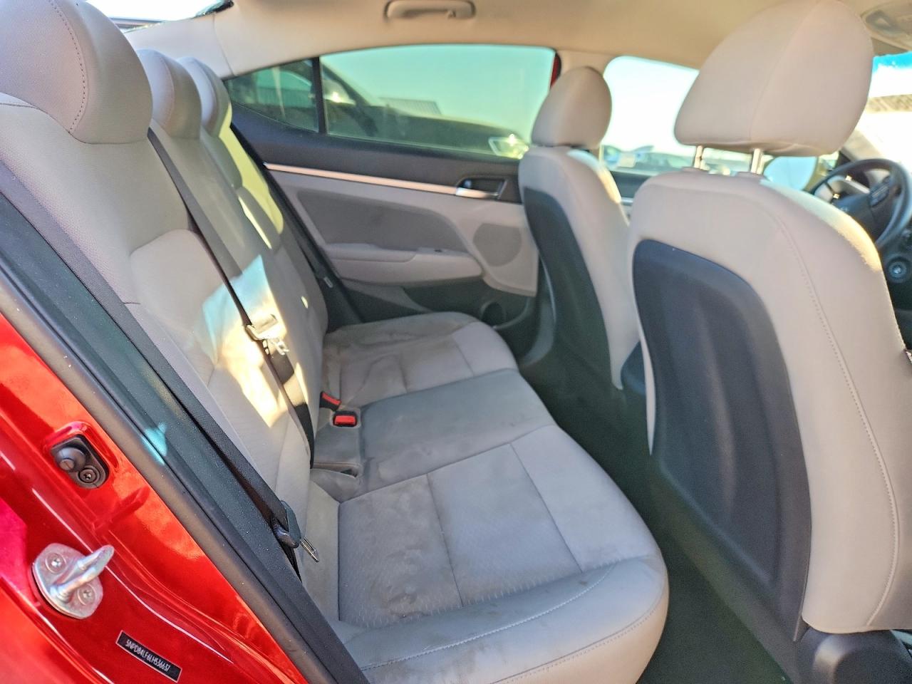 2020 Hyundai Elantra Sel Red vin: 5NPD84LF6LH536637