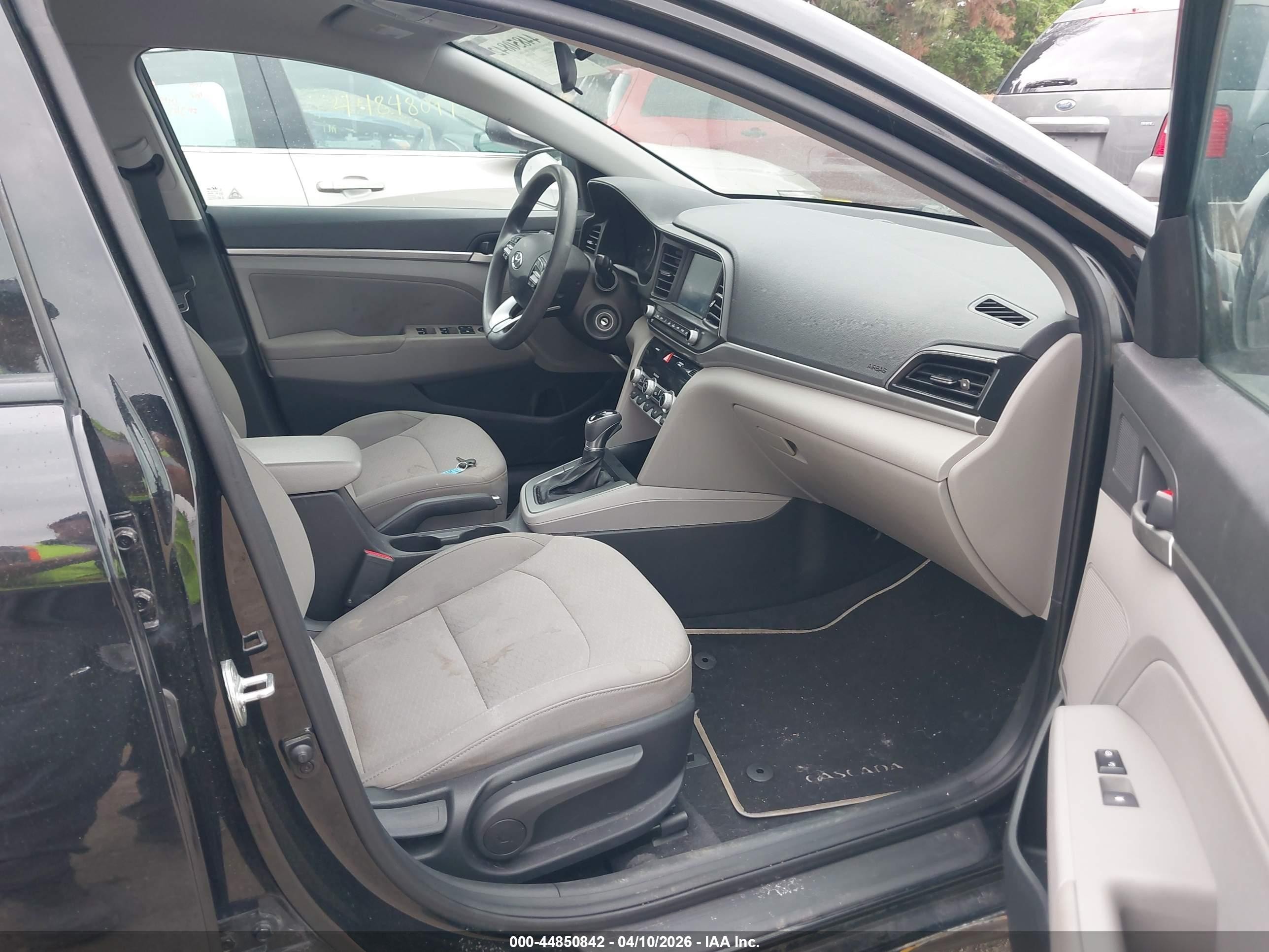 2020 Hyundai Elantra Sel Black vin: 5NPD84LF6LH568620
