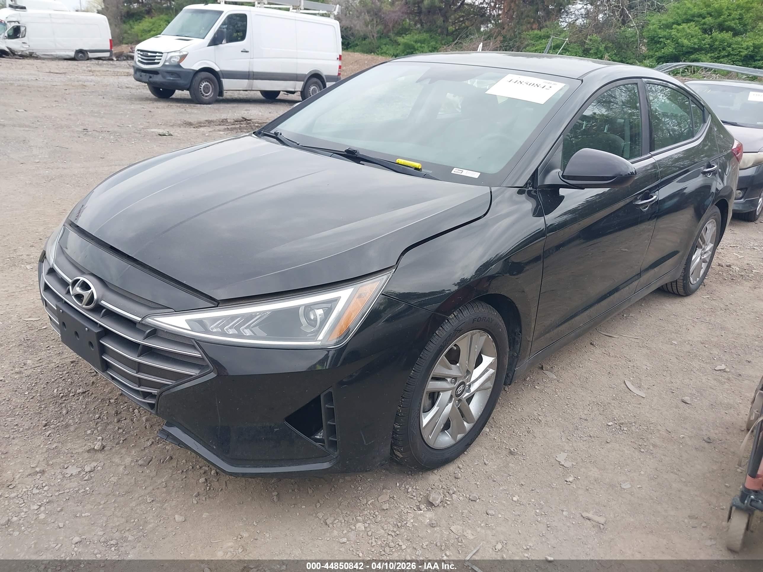 2020 Hyundai Elantra Sel Black vin: 5NPD84LF6LH568620
