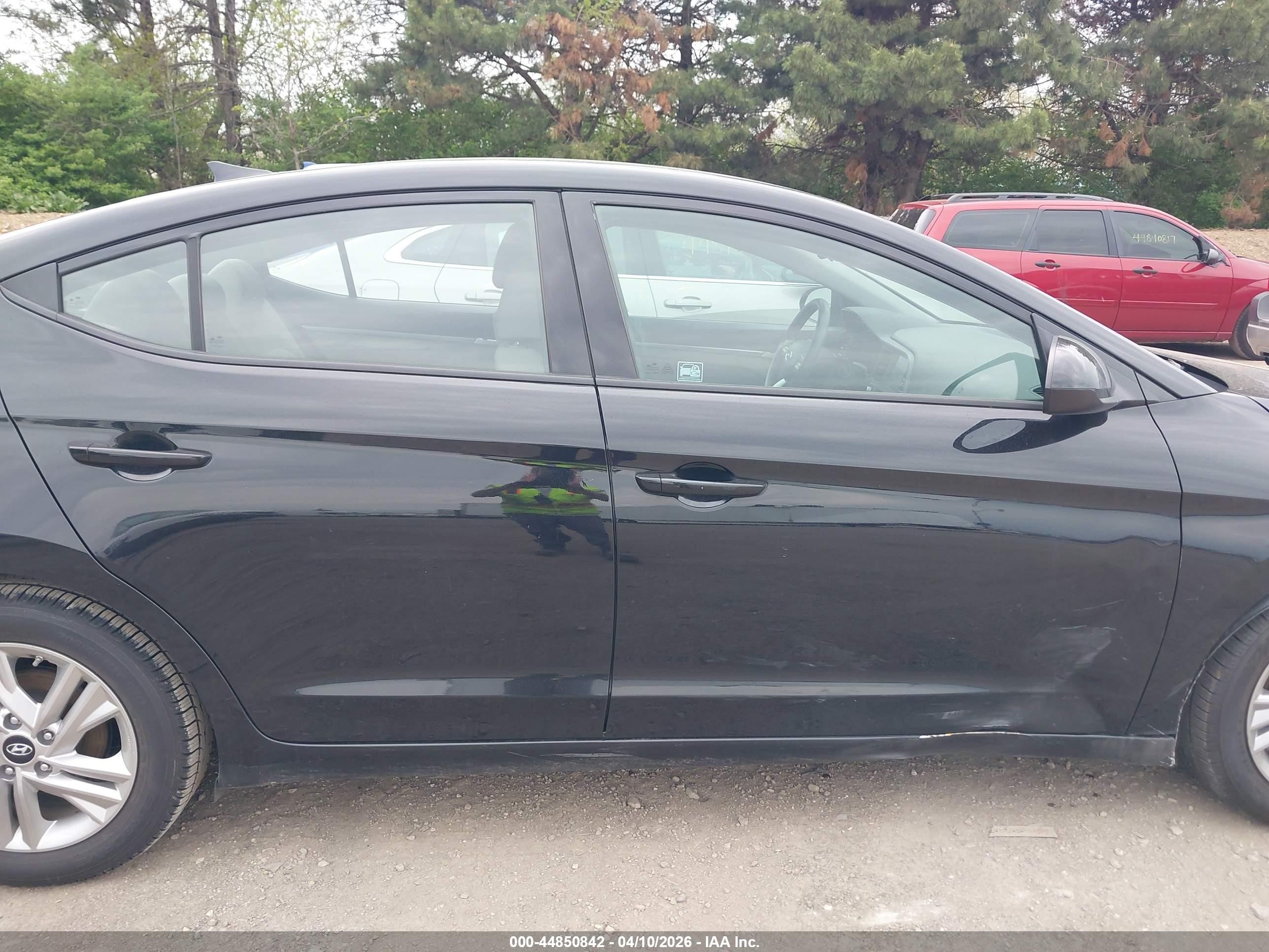2020 Hyundai Elantra Sel Black vin: 5NPD84LF6LH568620