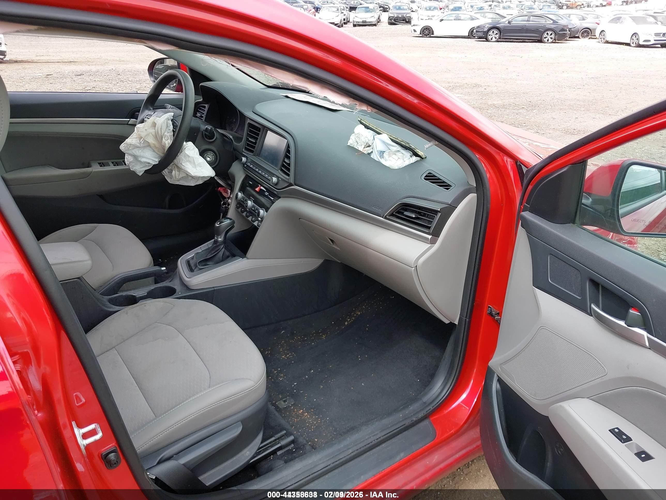 2020 Hyundai Elantra Sel Red vin: 5NPD84LF6LH568777