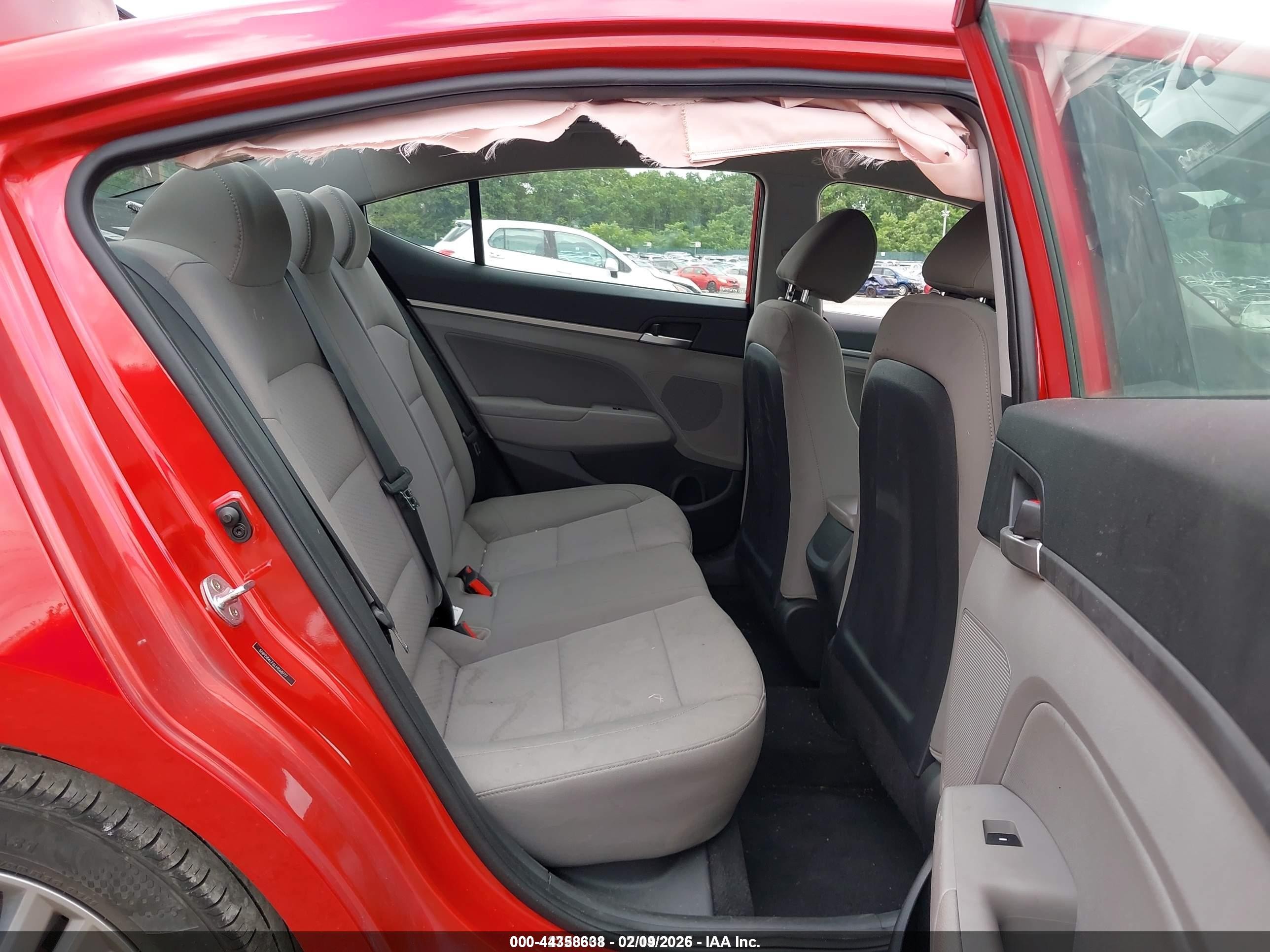 2020 Hyundai Elantra Sel Red vin: 5NPD84LF6LH568777