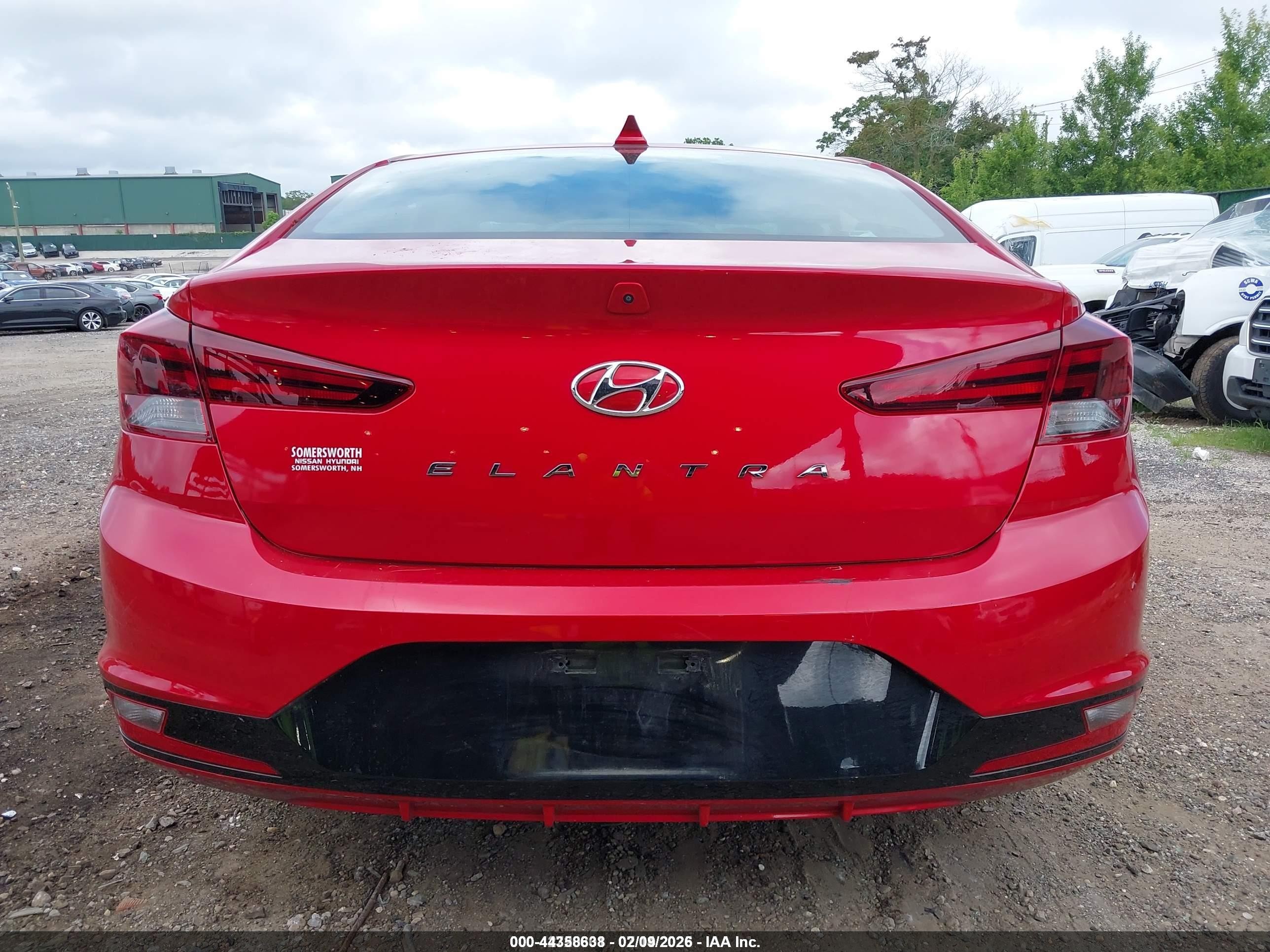 2020 Hyundai Elantra Sel Red vin: 5NPD84LF6LH568777