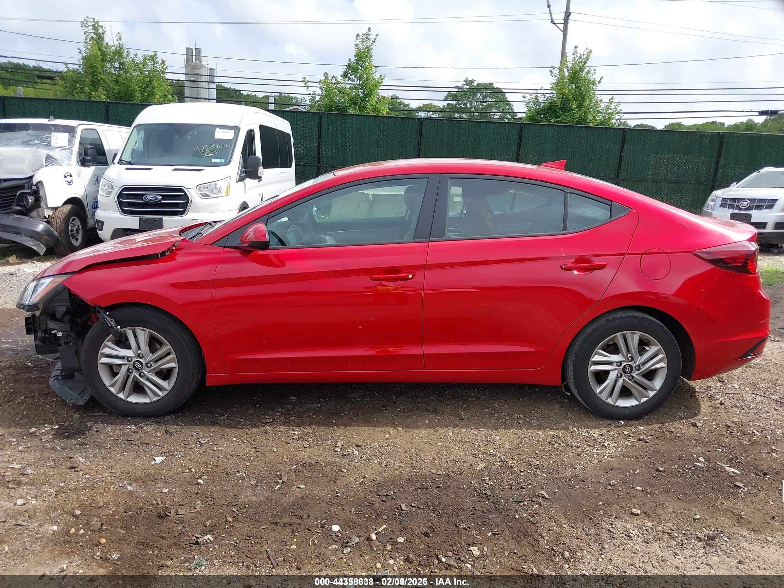 2020 Hyundai Elantra Sel Red vin: 5NPD84LF6LH568777