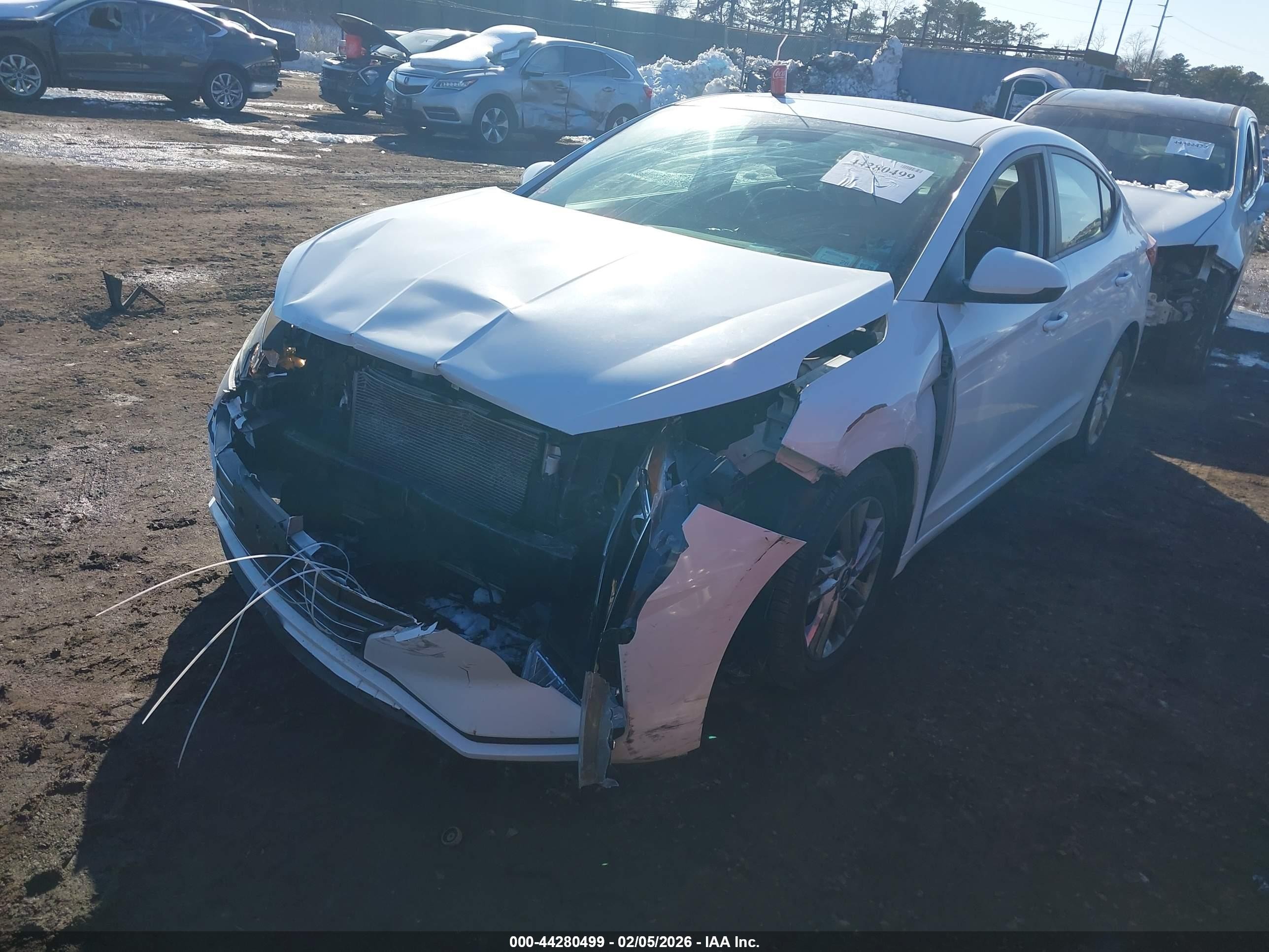 2020 Hyundai Elantra Value Edition White vin: 5NPD84LF6LH600420