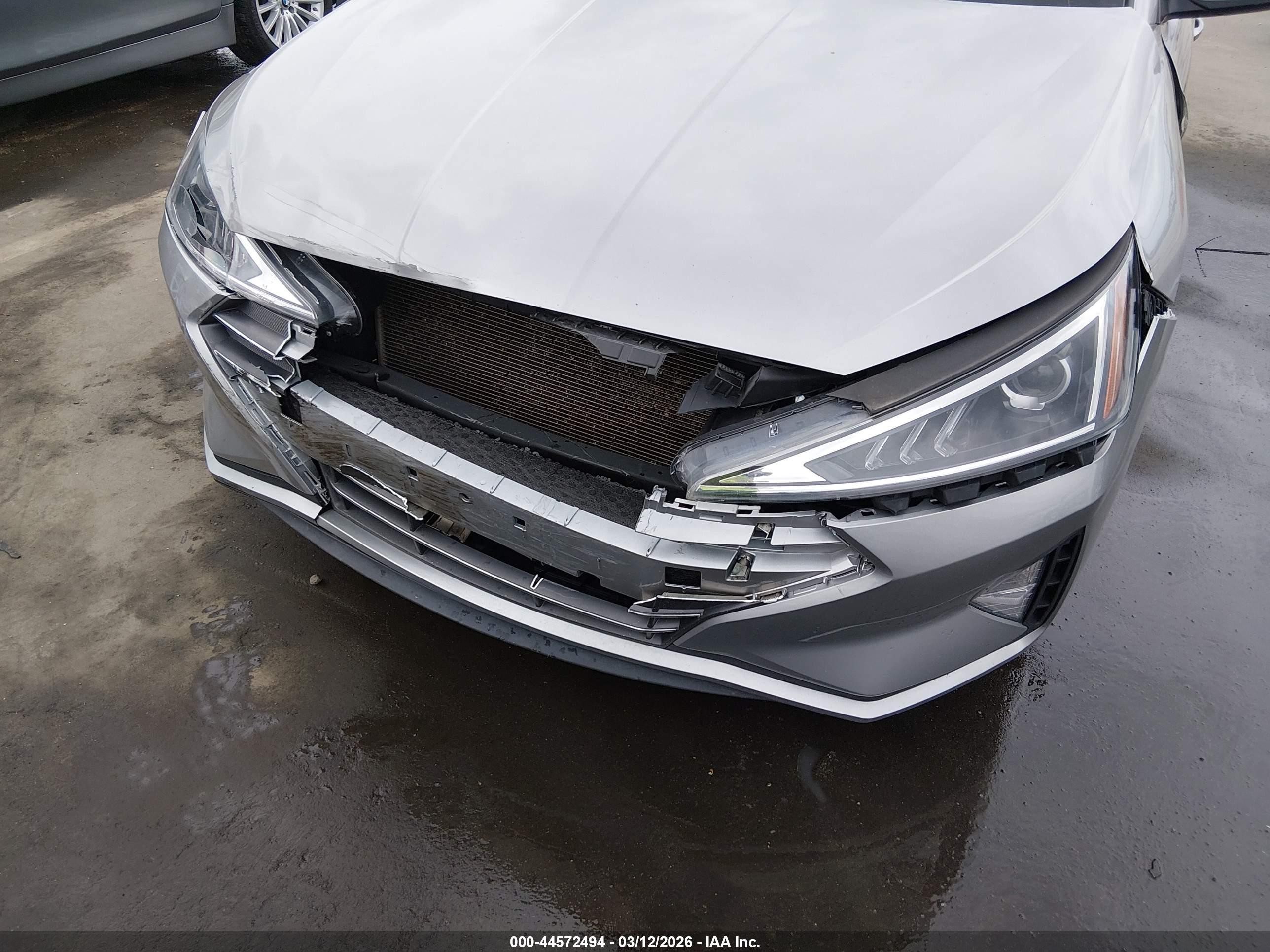 2020 Hyundai Elantra Sel Серебряный vin: 5NPD84LF6LH621865