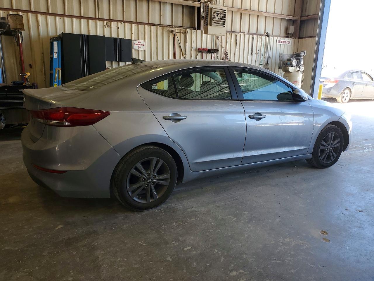 2017 Hyundai Elantra Se Gray vin: 5NPD84LF7HH008502