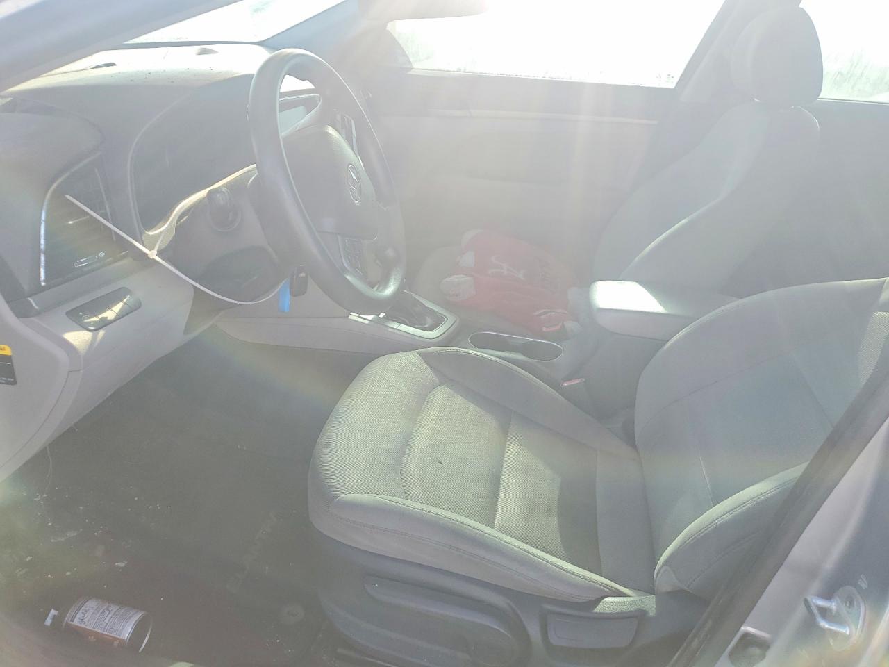 2017 Hyundai Elantra Se Silver vin: 5NPD84LF7HH034579
