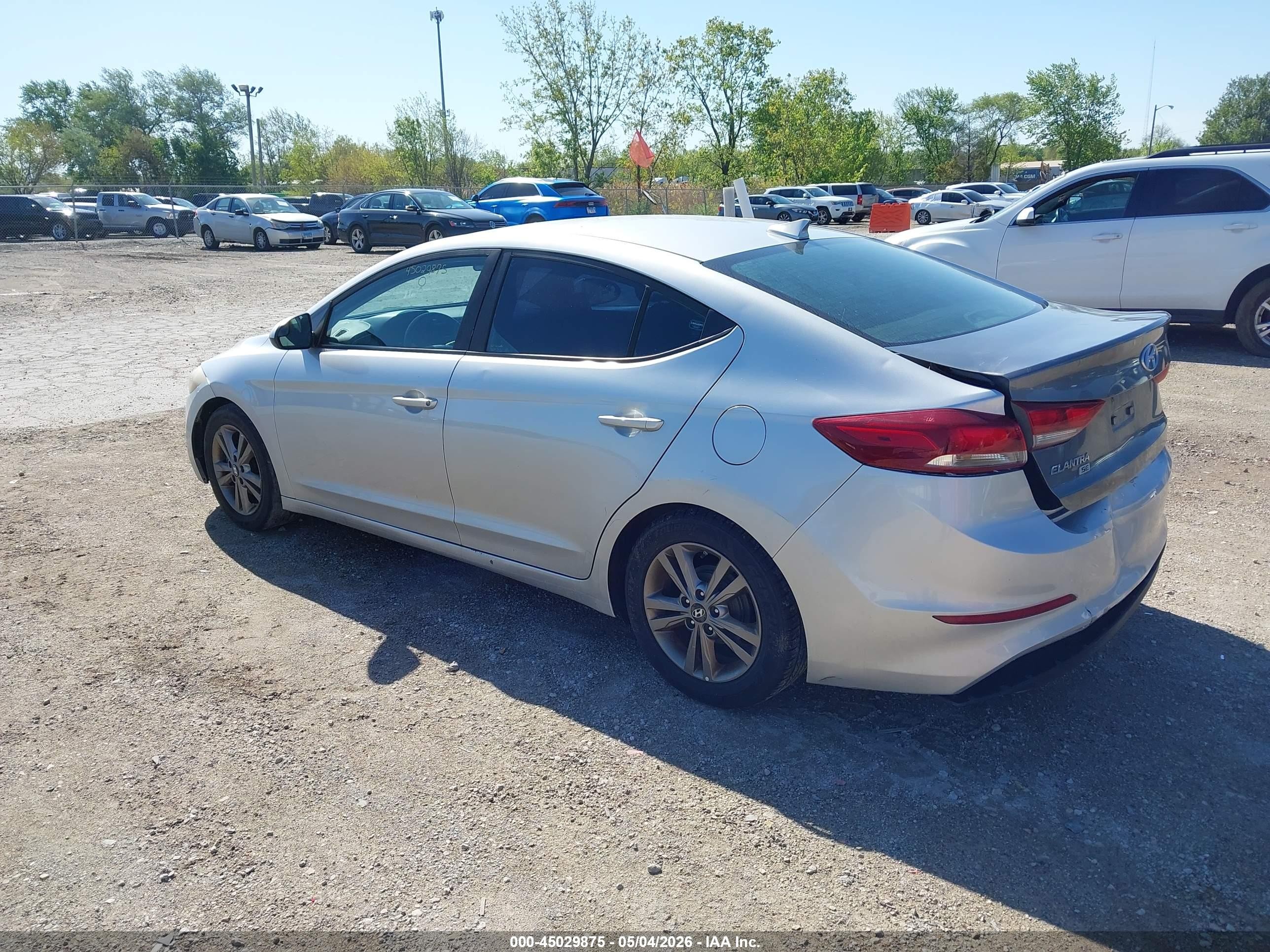 2017 Hyundai Elantra Se Silver vin: 5NPD84LF7HH116280