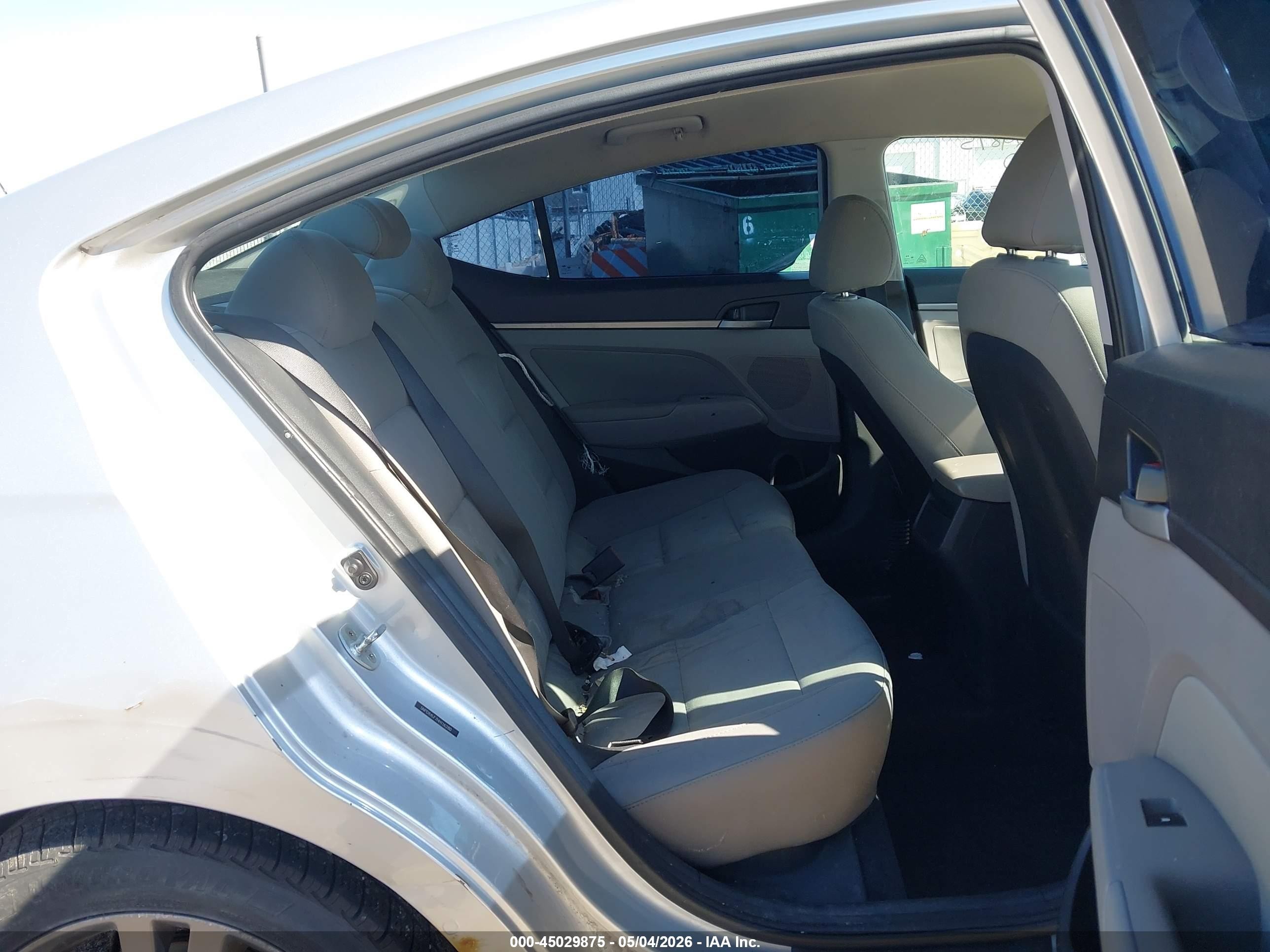 2017 Hyundai Elantra Se Silver vin: 5NPD84LF7HH116280