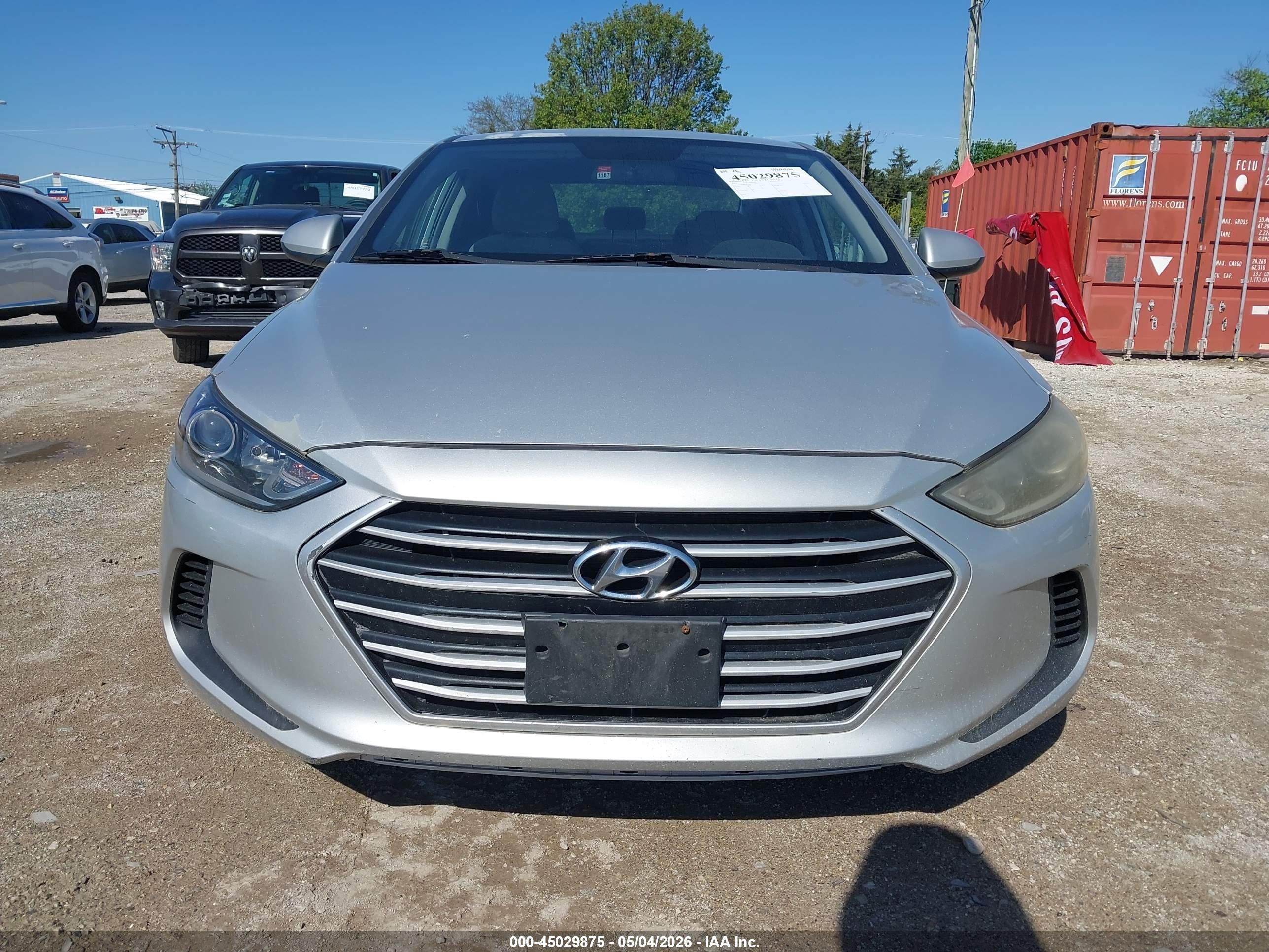 2017 Hyundai Elantra Se Silver vin: 5NPD84LF7HH116280