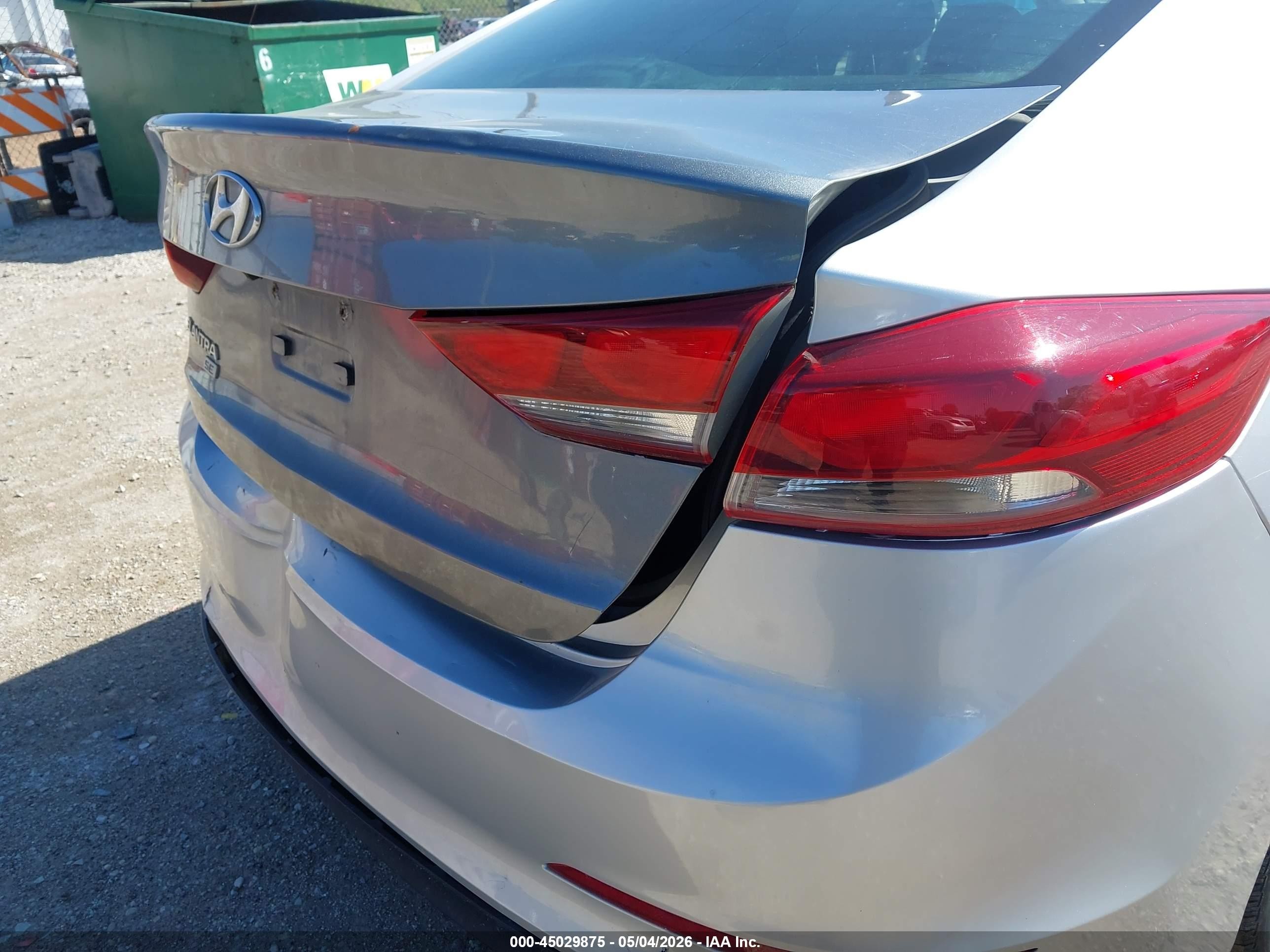 2017 Hyundai Elantra Se Silver vin: 5NPD84LF7HH116280