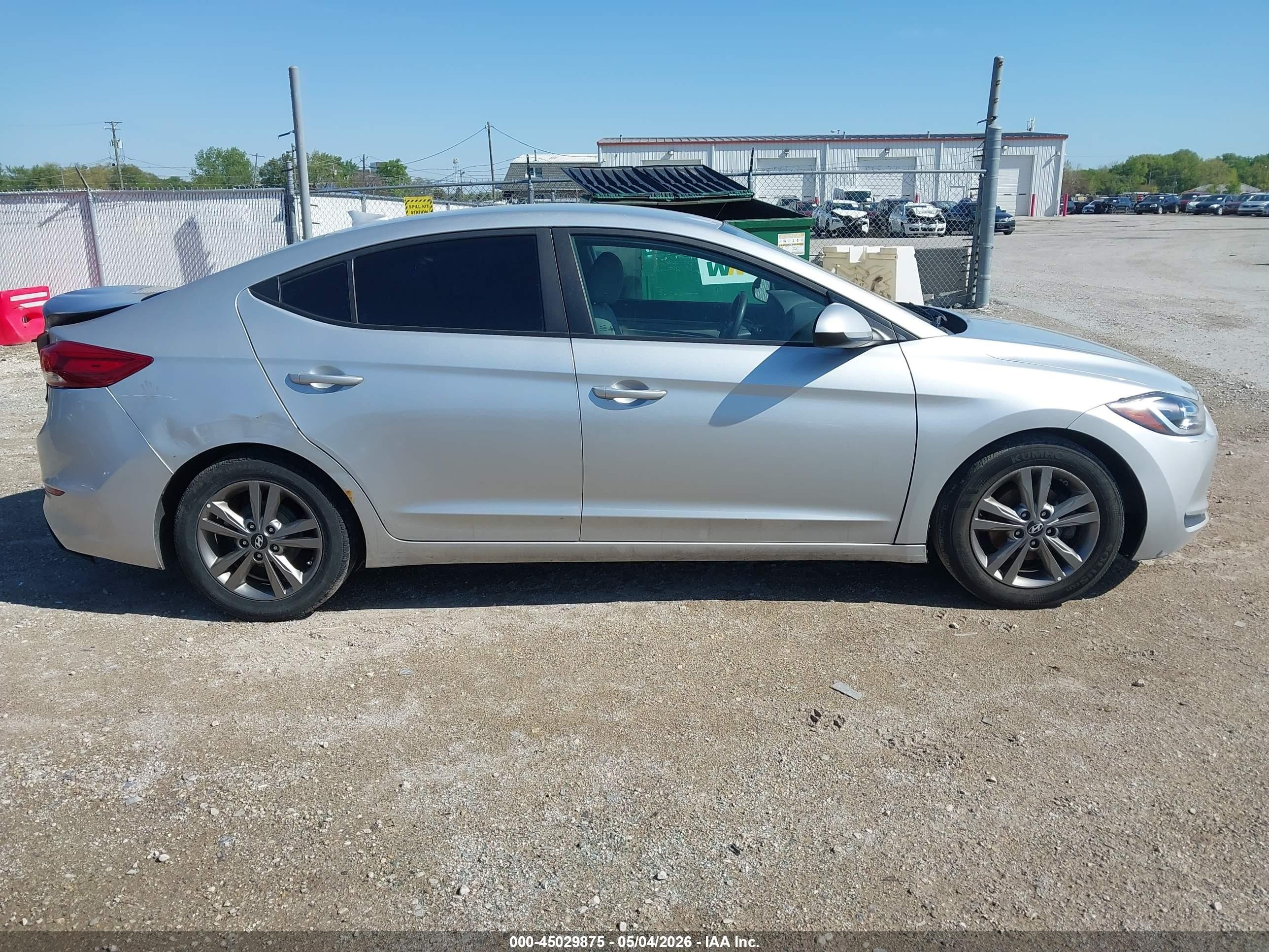 2017 Hyundai Elantra Se Silver vin: 5NPD84LF7HH116280