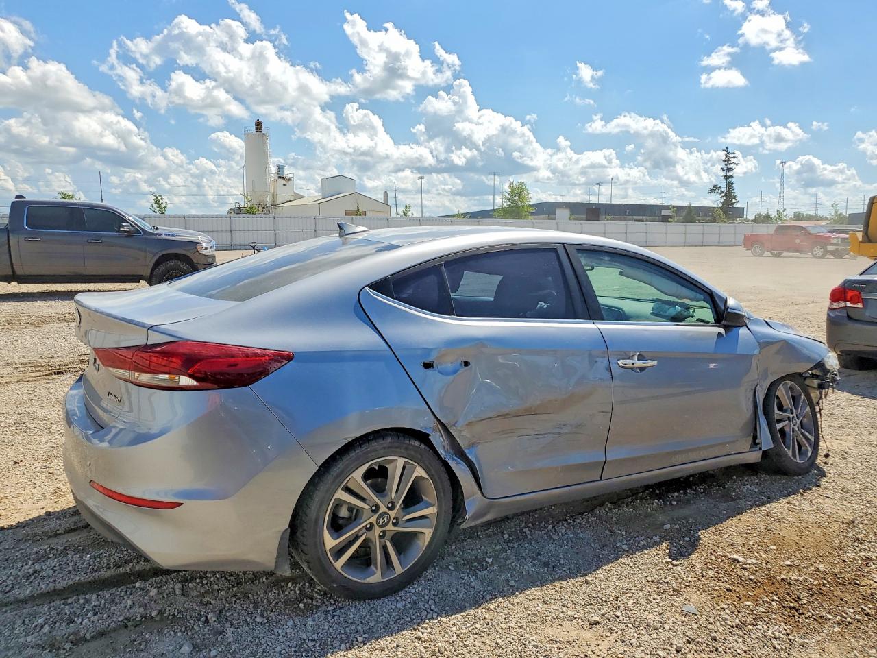 2017 Hyundai Elantra Limited Серебряный vin: 5NPD84LF7HH178133