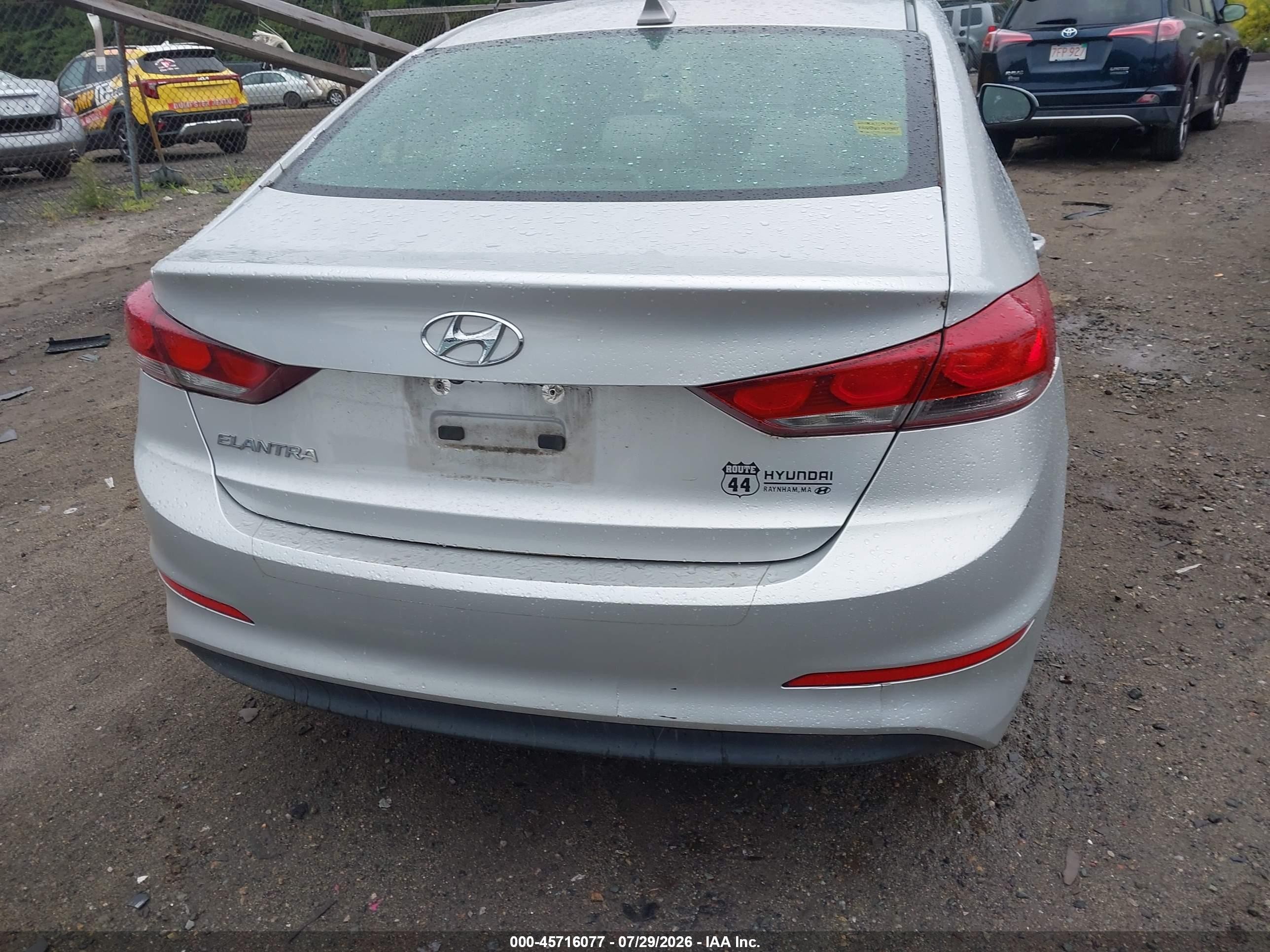 2017 Hyundai Elantra Se White vin: 5NPD84LF7HH186524