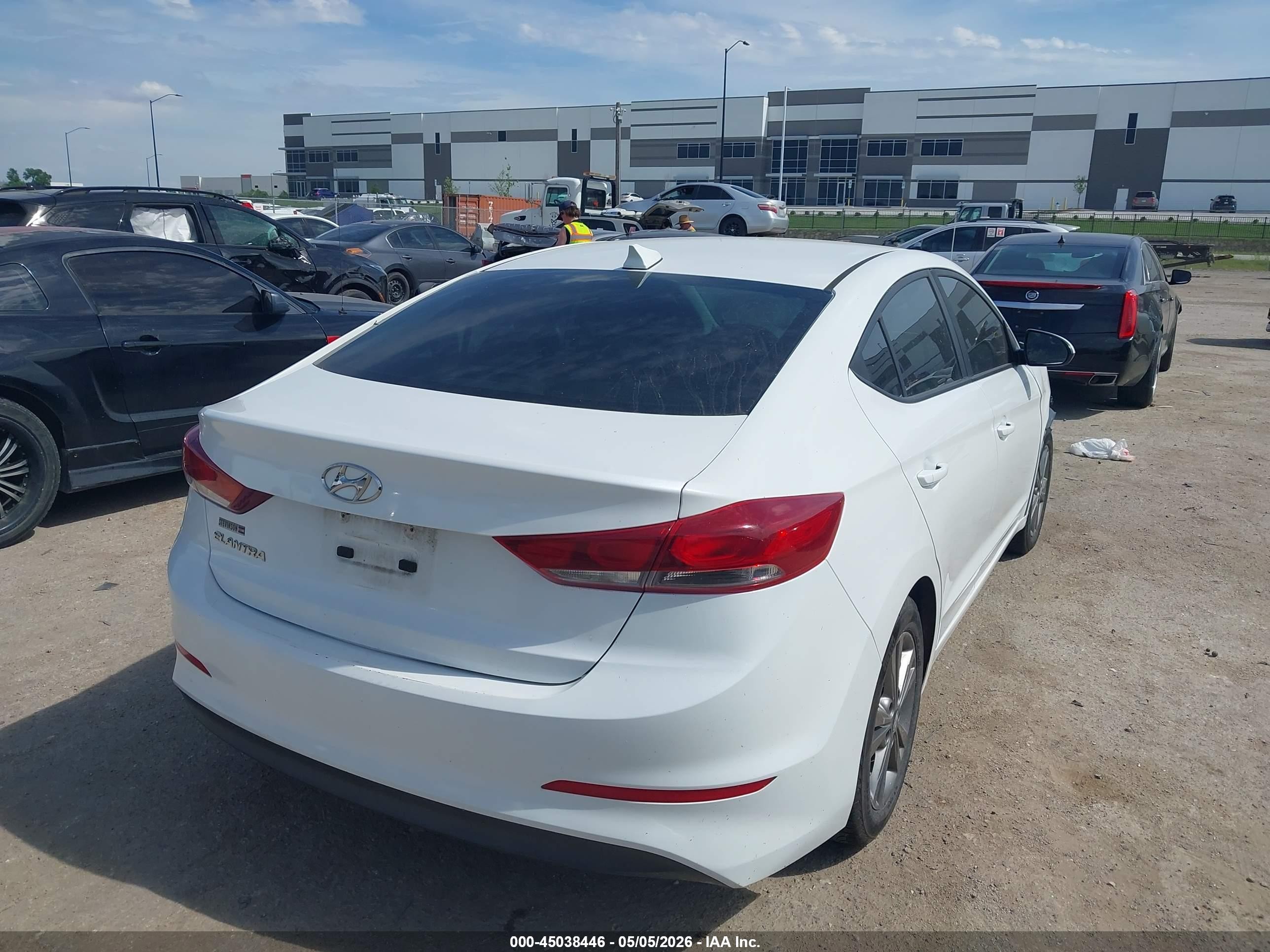 2018 Hyundai Elantra Sel White vin: 5NPD84LF7JH232875