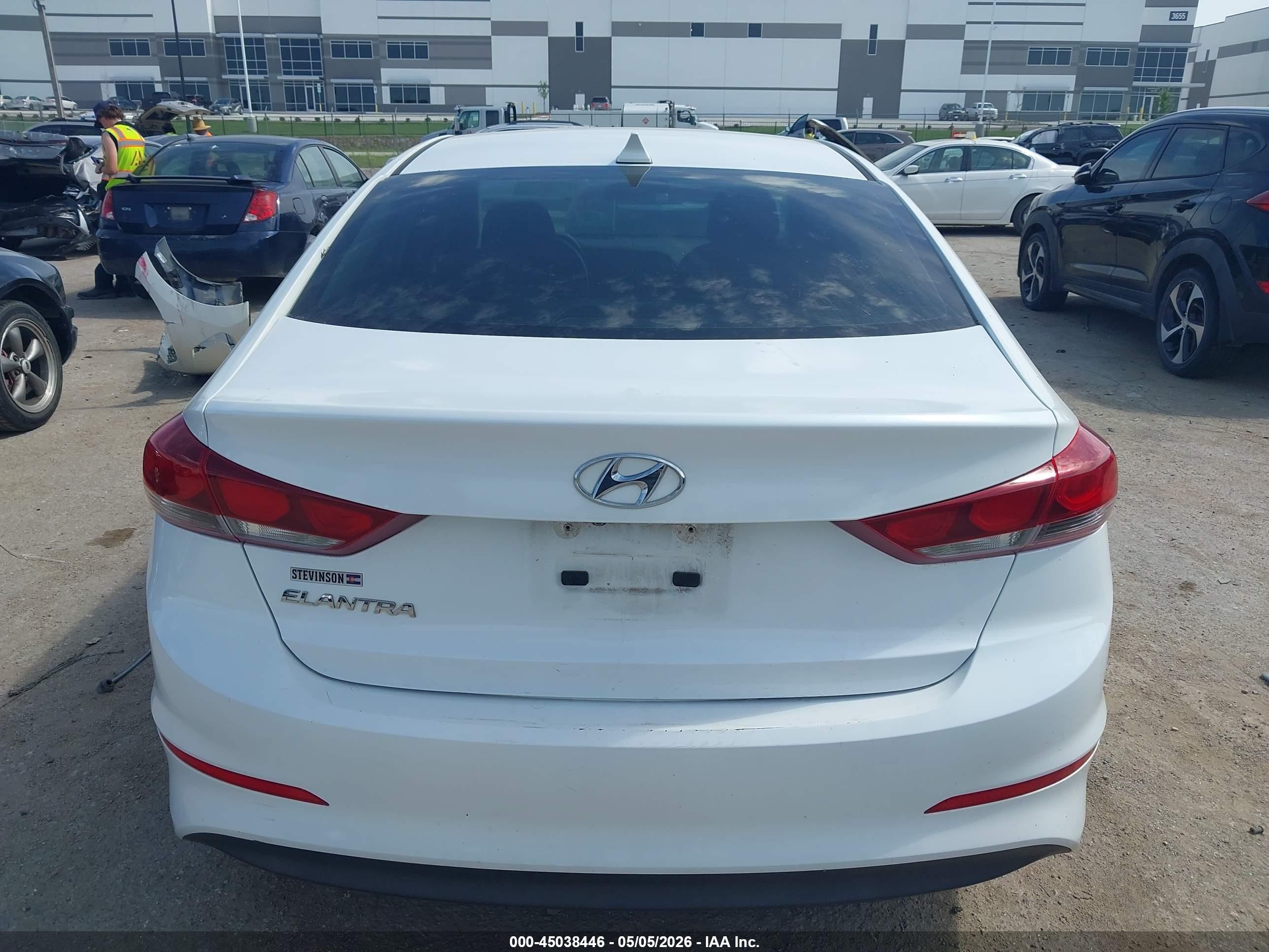 2018 Hyundai Elantra Sel White vin: 5NPD84LF7JH232875