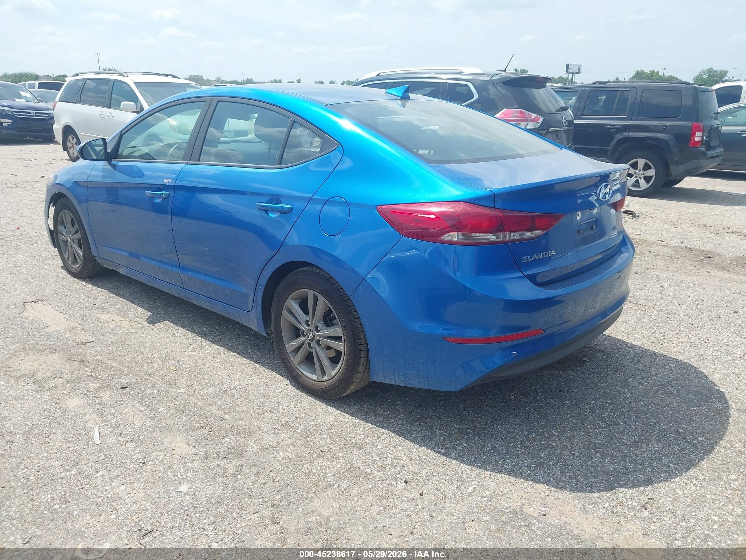 2018 Hyundai Elantra Sel Blue vin: 5NPD84LF7JH311429
