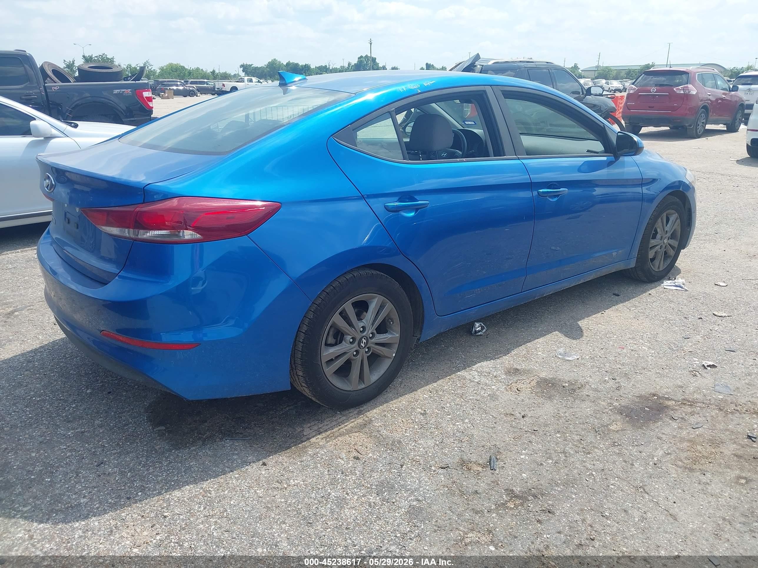 2018 Hyundai Elantra Sel Blue vin: 5NPD84LF7JH311429