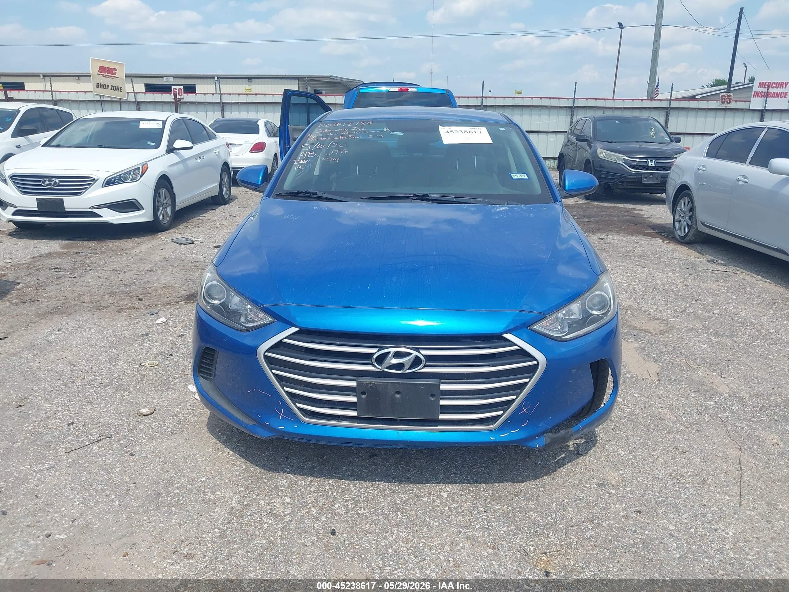 2018 Hyundai Elantra Sel Blue vin: 5NPD84LF7JH311429