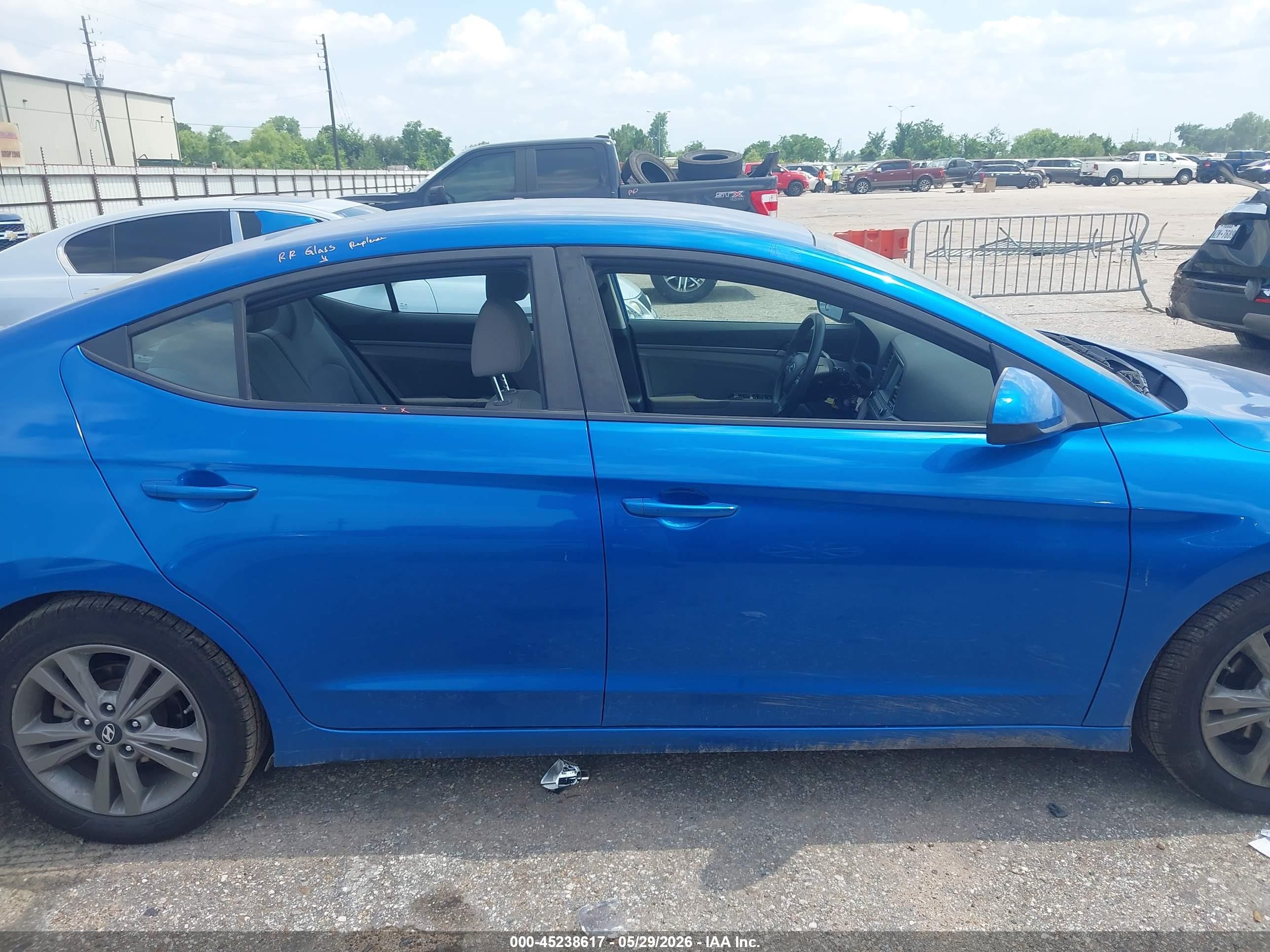 2018 Hyundai Elantra Sel Blue vin: 5NPD84LF7JH311429