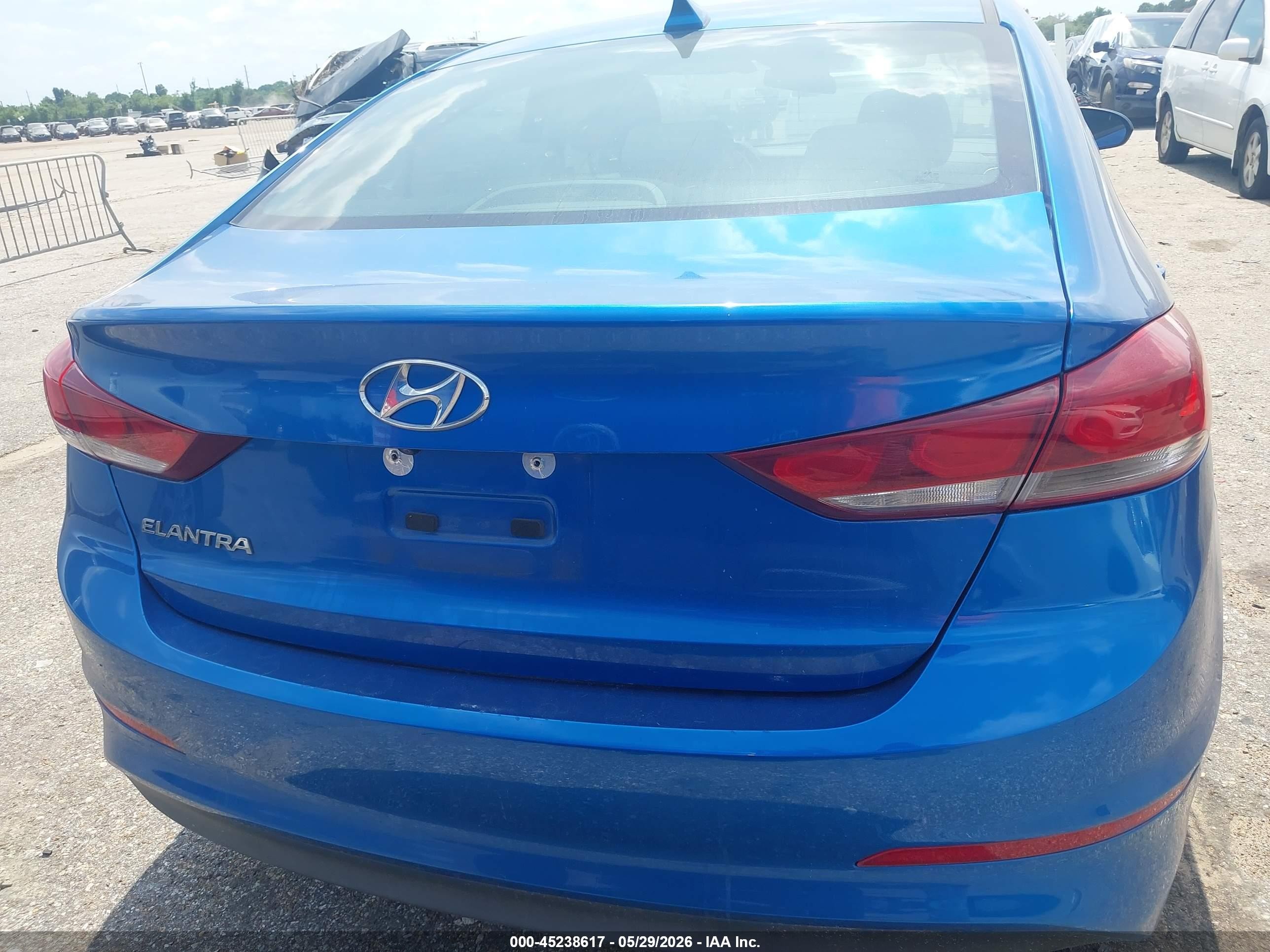 2018 Hyundai Elantra Sel Blue vin: 5NPD84LF7JH311429