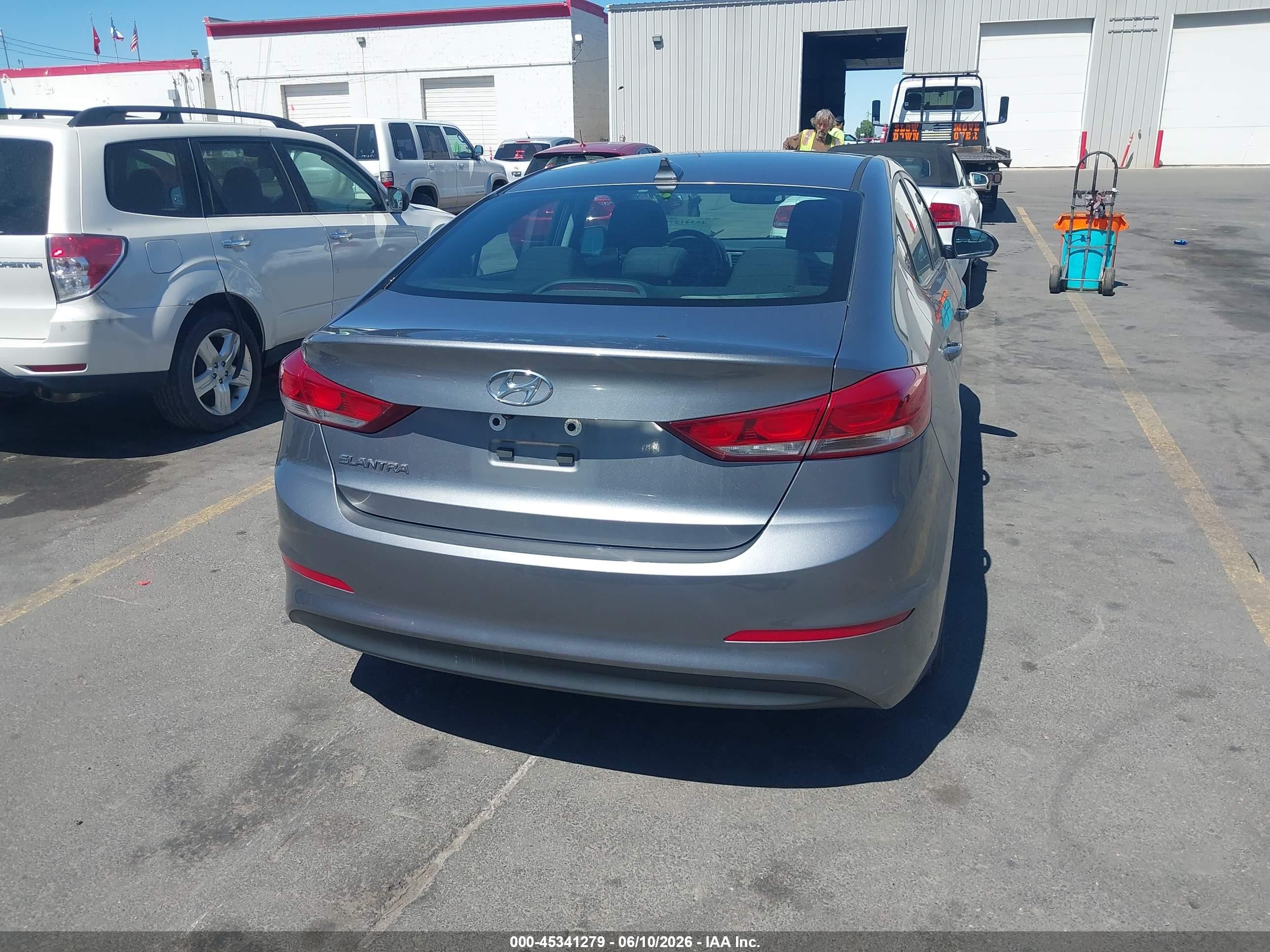 2018 Hyundai Elantra Value Edition Gray vin: 5NPD84LF7JH317599