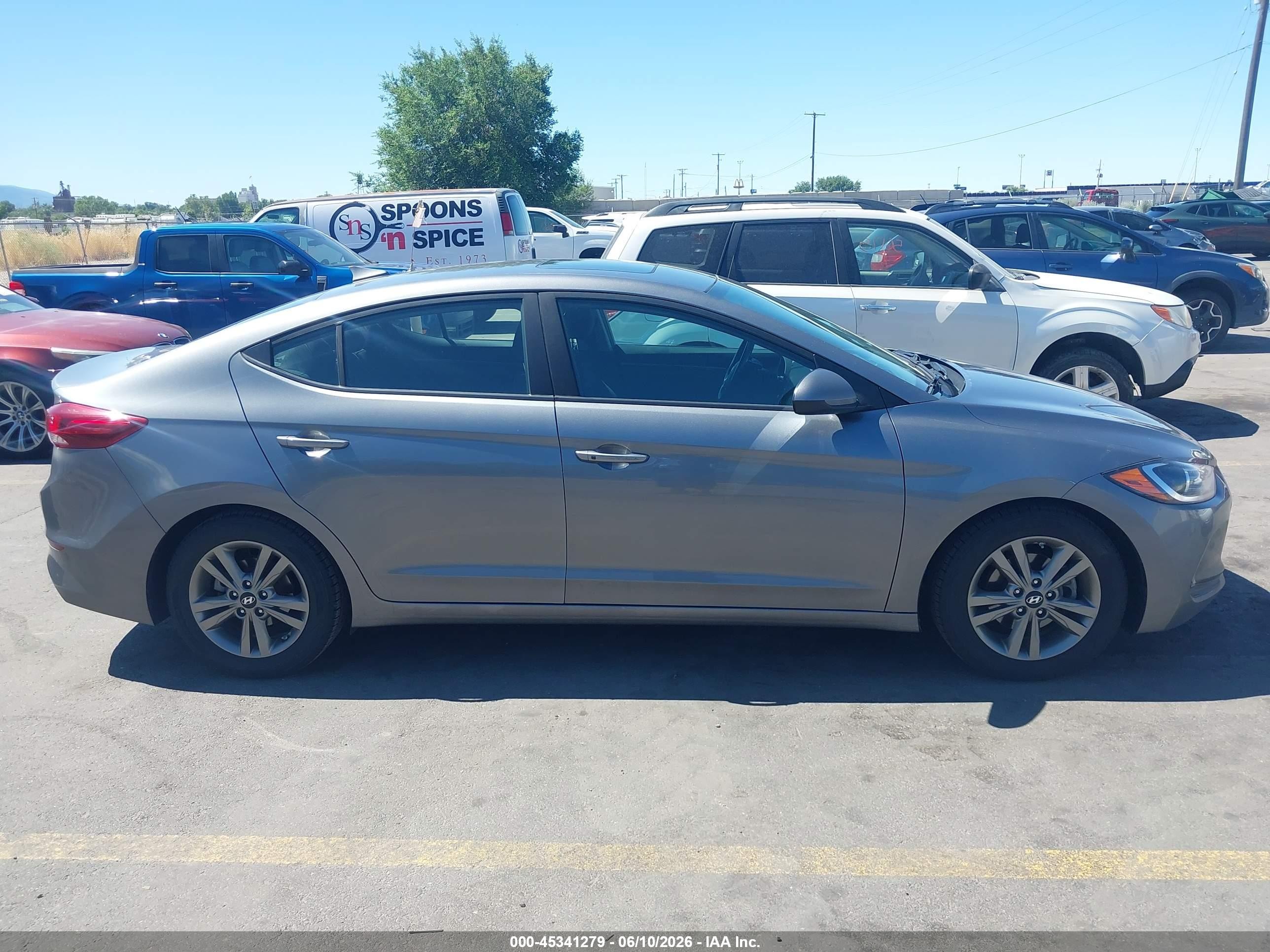 2018 Hyundai Elantra Value Edition Gray vin: 5NPD84LF7JH317599