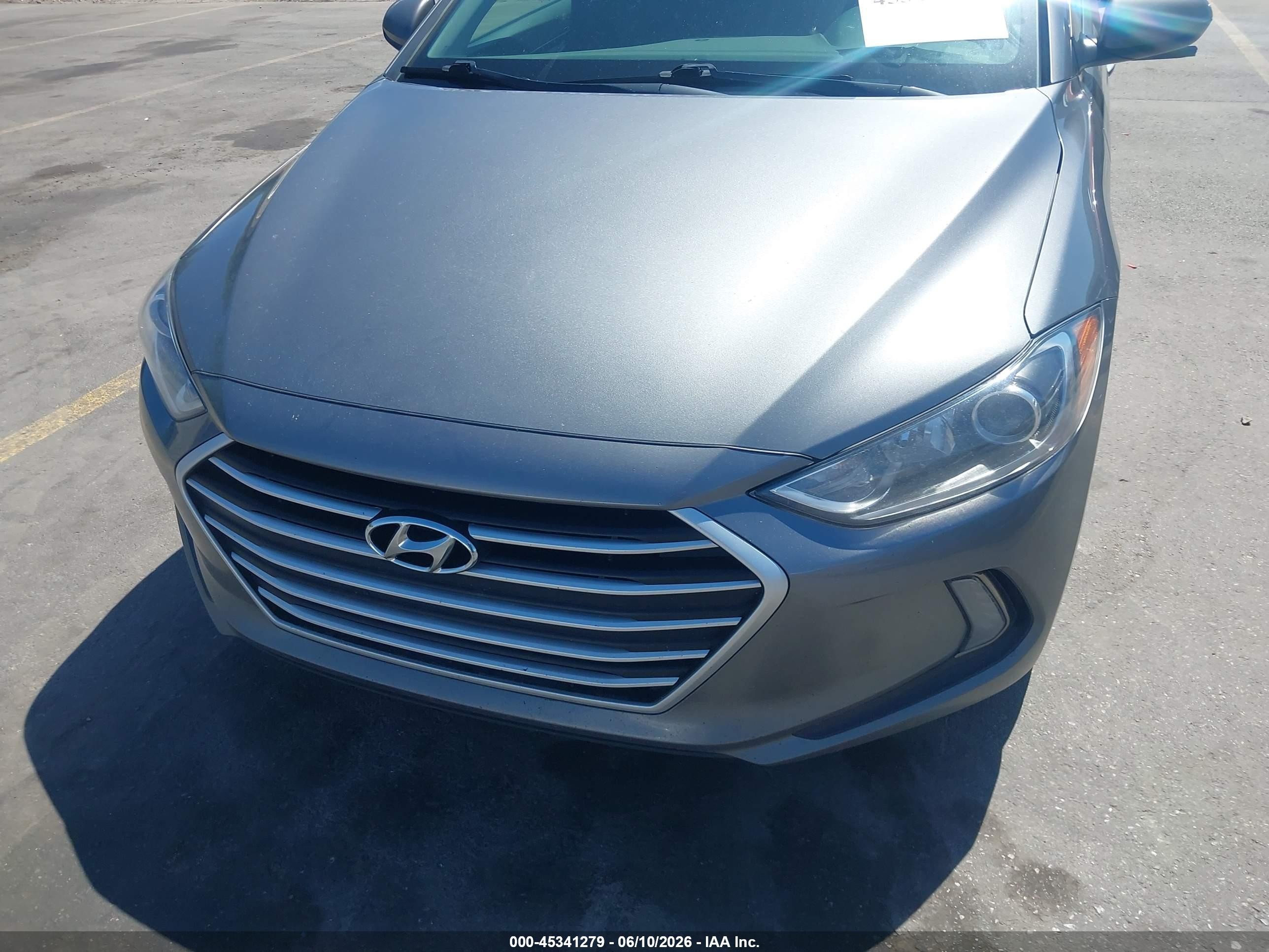 2018 Hyundai Elantra Value Edition Gray vin: 5NPD84LF7JH317599