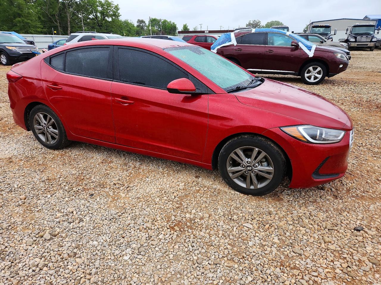 2018 Hyundai Elantra Sel Red vin: 5NPD84LF7JH339425