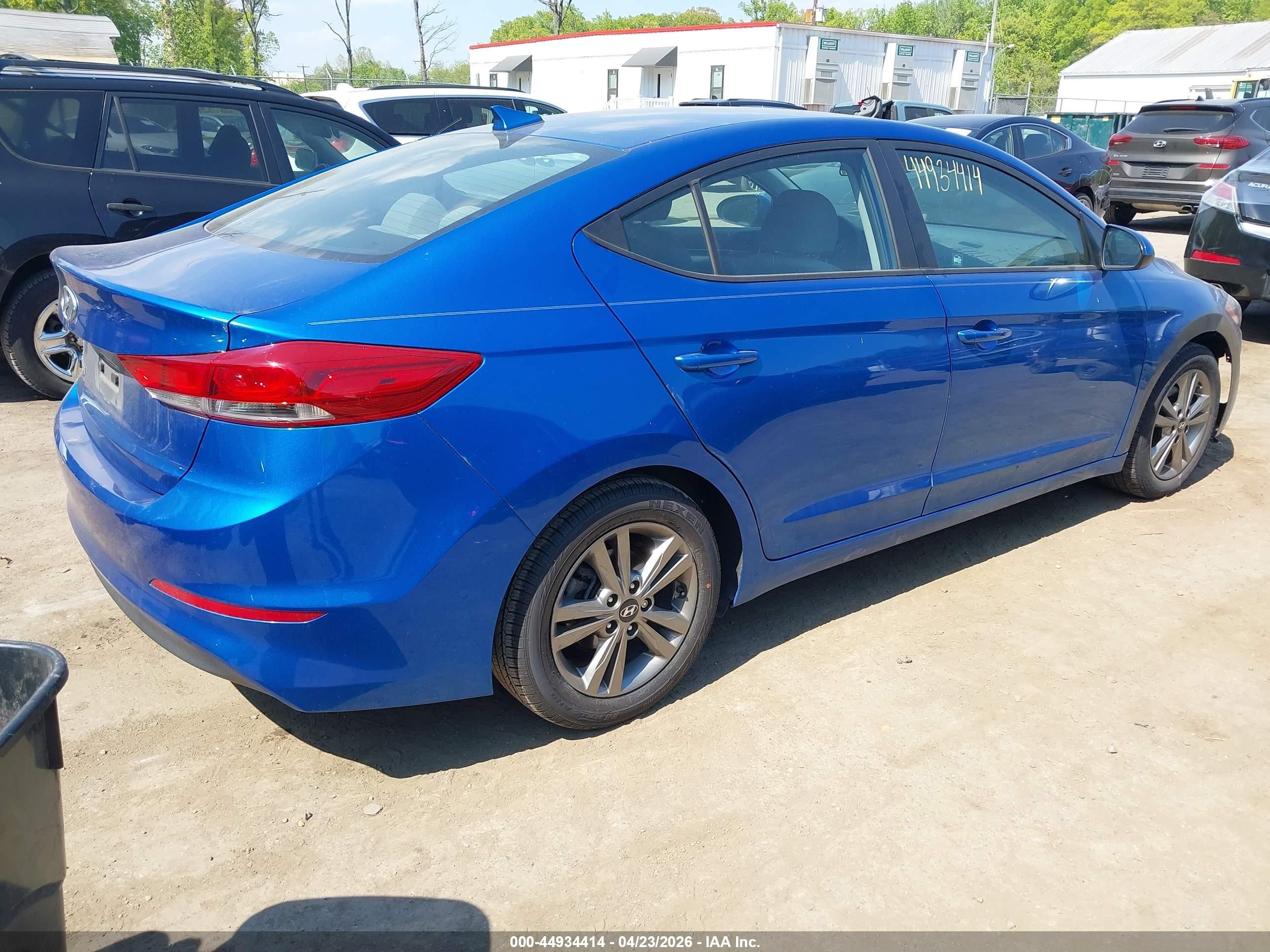 2018 Hyundai Elantra Sel Синий vin: 5NPD84LF7JH342194