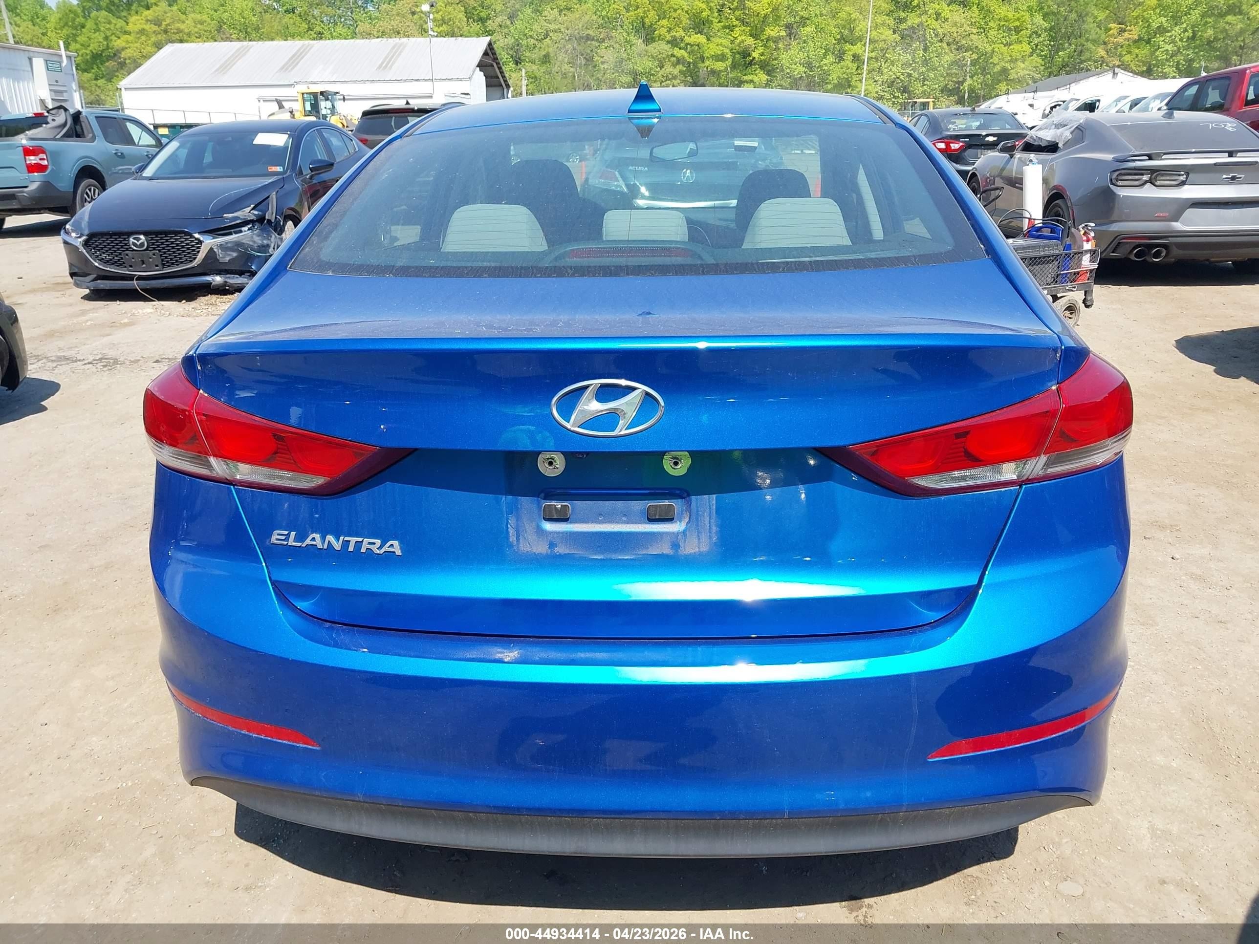 2018 Hyundai Elantra Sel Синий vin: 5NPD84LF7JH342194