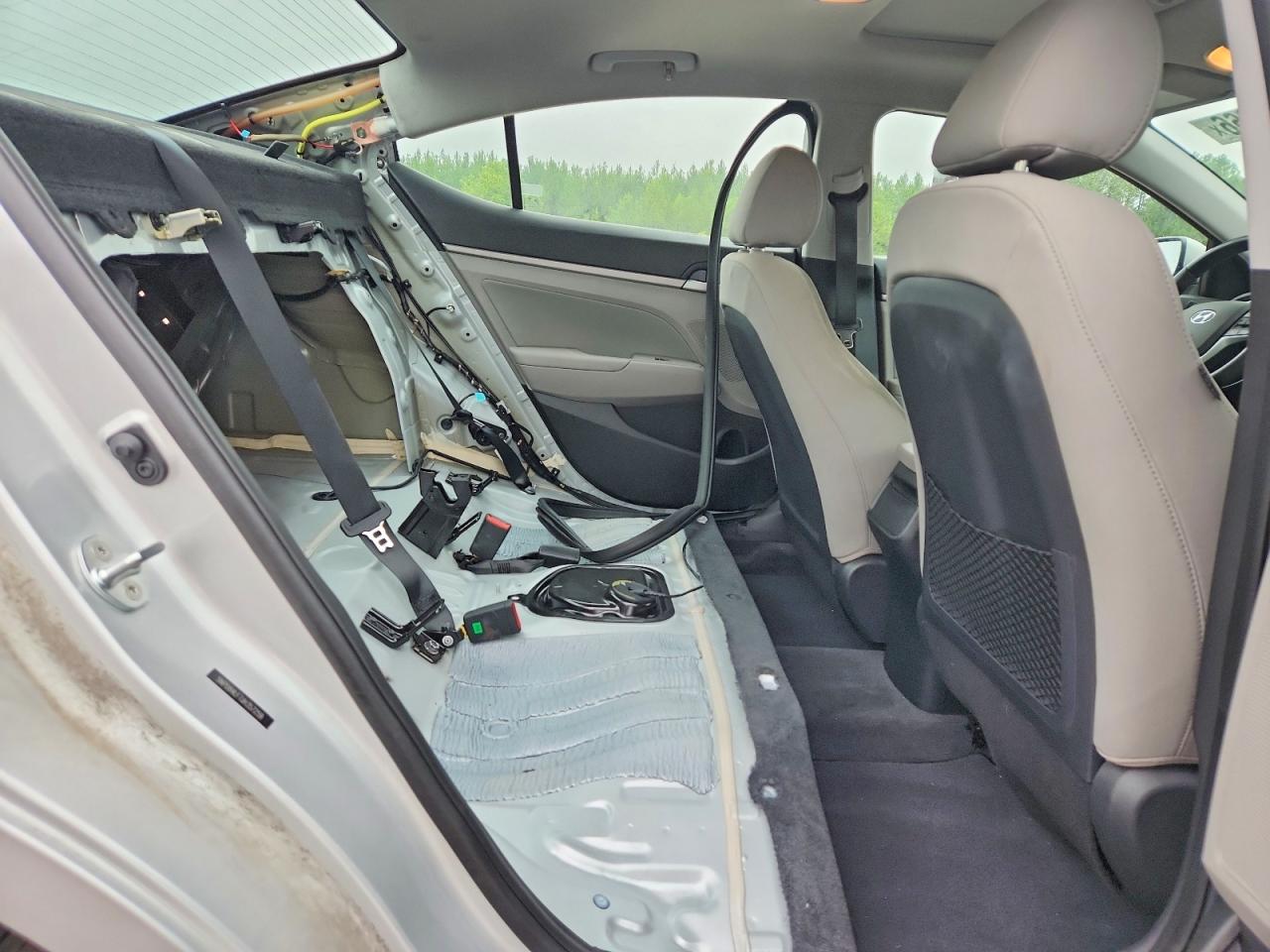 2018 Hyundai Elantra Value Edition Silver vin: 5NPD84LF7JH357259
