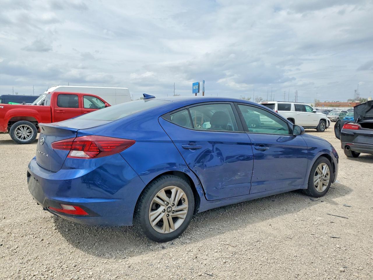 2019 Hyundai Elantra Sel Blue vin: 5NPD84LF7KH402458