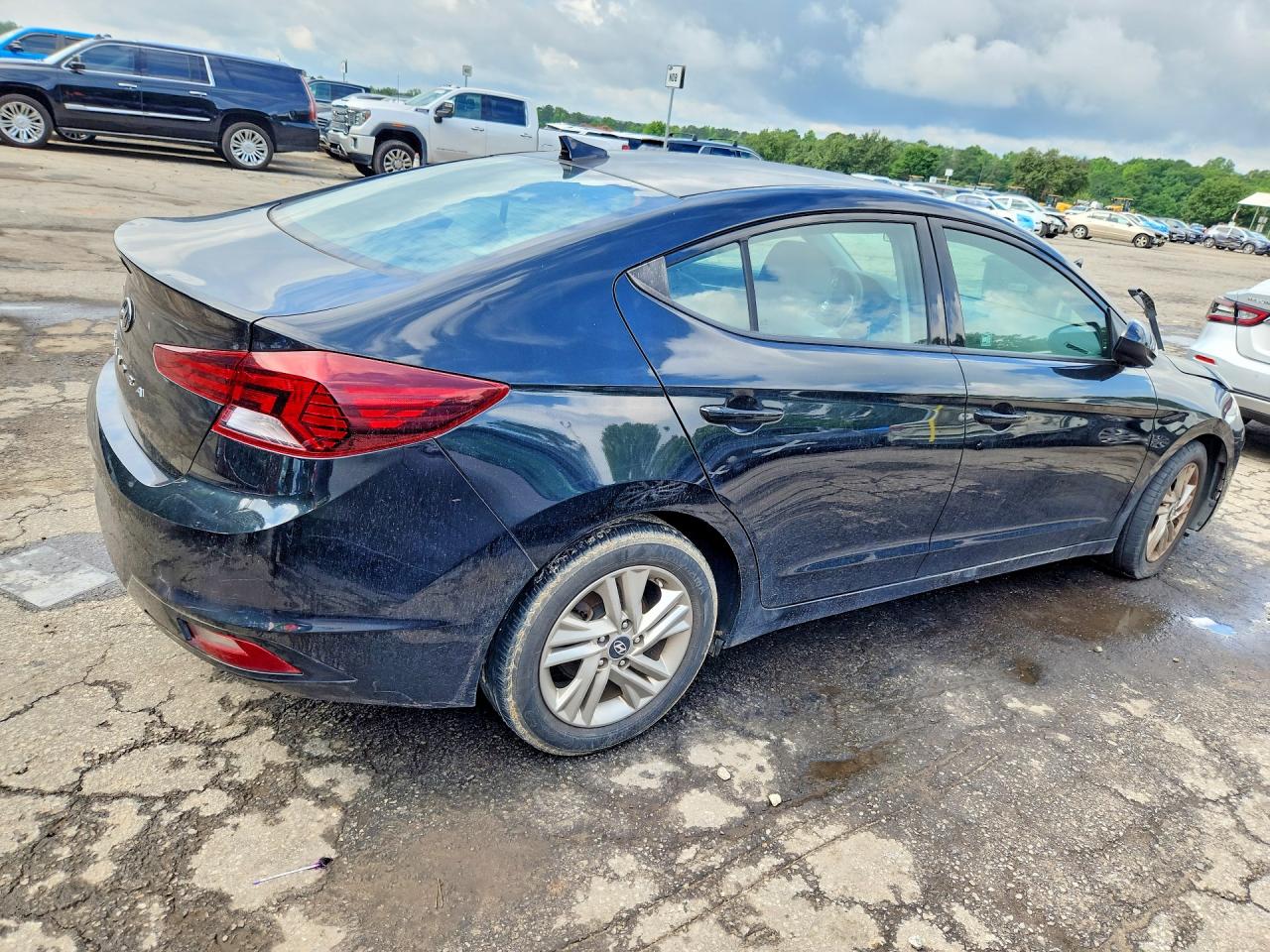 2019 Hyundai Elantra Sel Черный vin: 5NPD84LF7KH432768