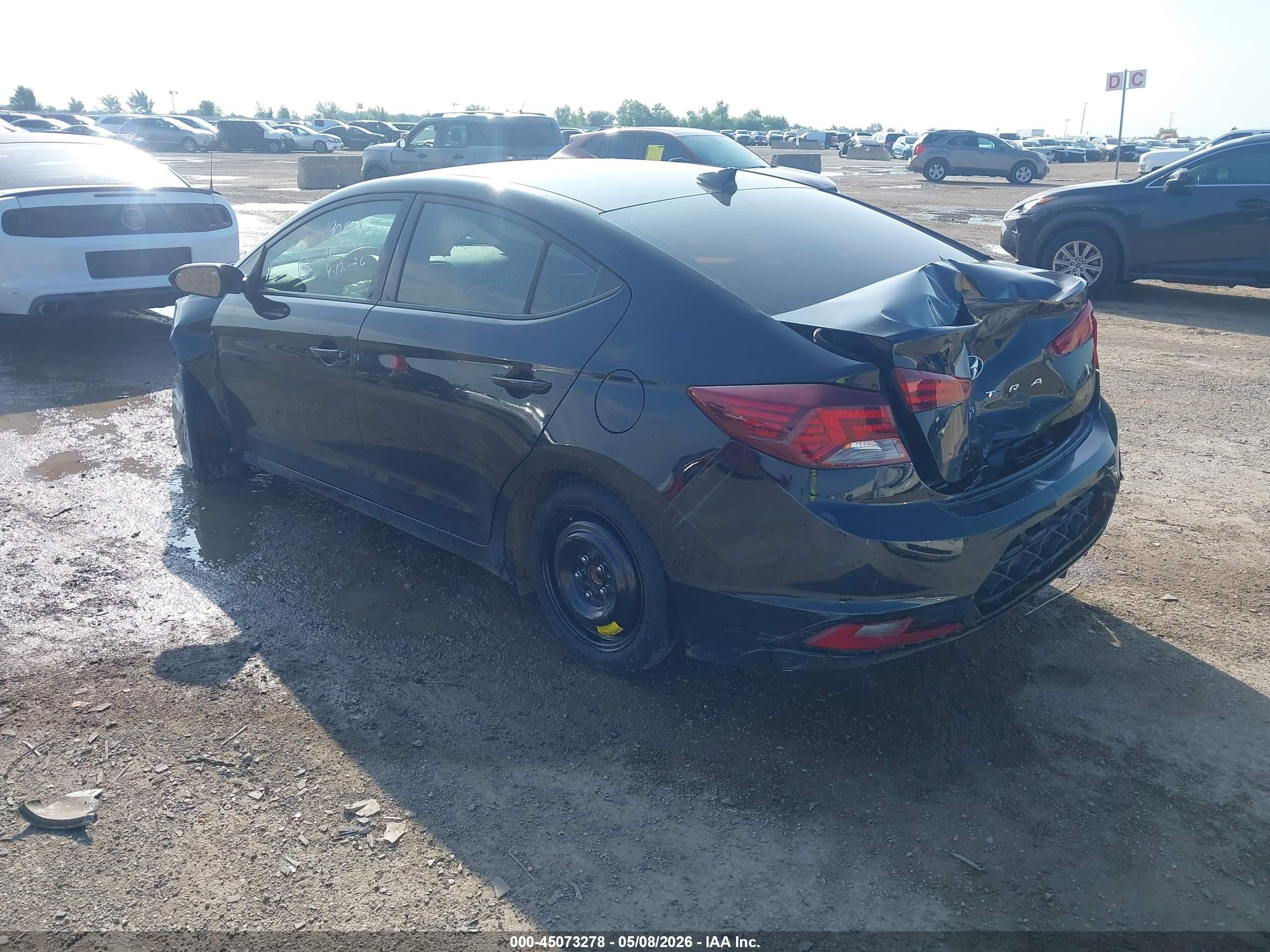 2019 Hyundai Elantra Sel Black vin: 5NPD84LF7KH440384