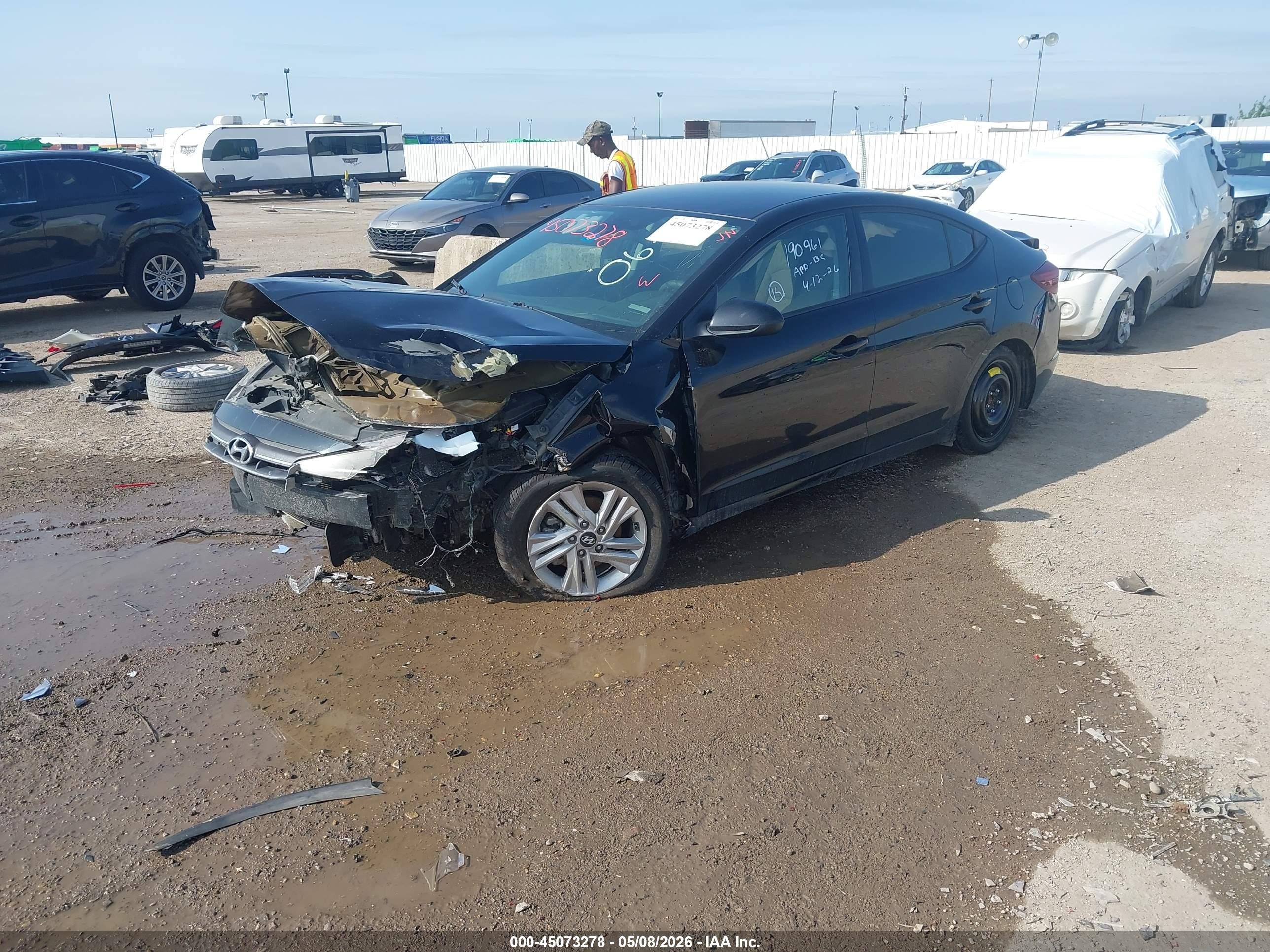 2019 Hyundai Elantra Sel Black vin: 5NPD84LF7KH440384