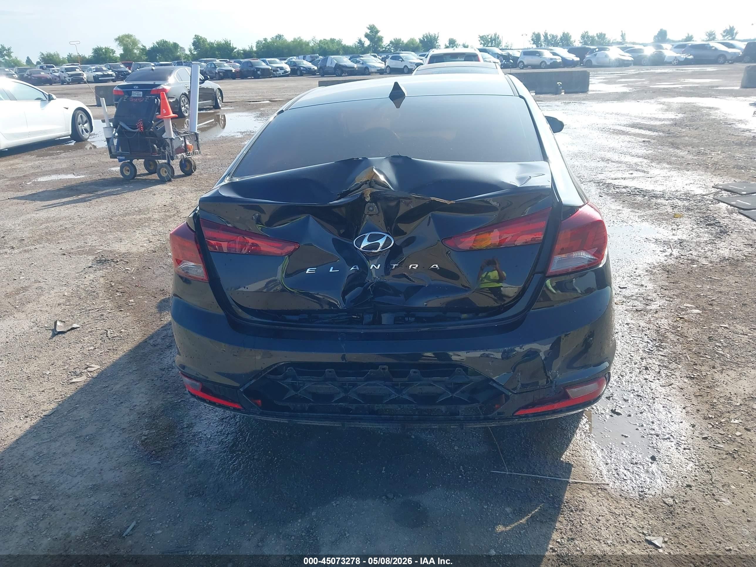 2019 Hyundai Elantra Sel Black vin: 5NPD84LF7KH440384