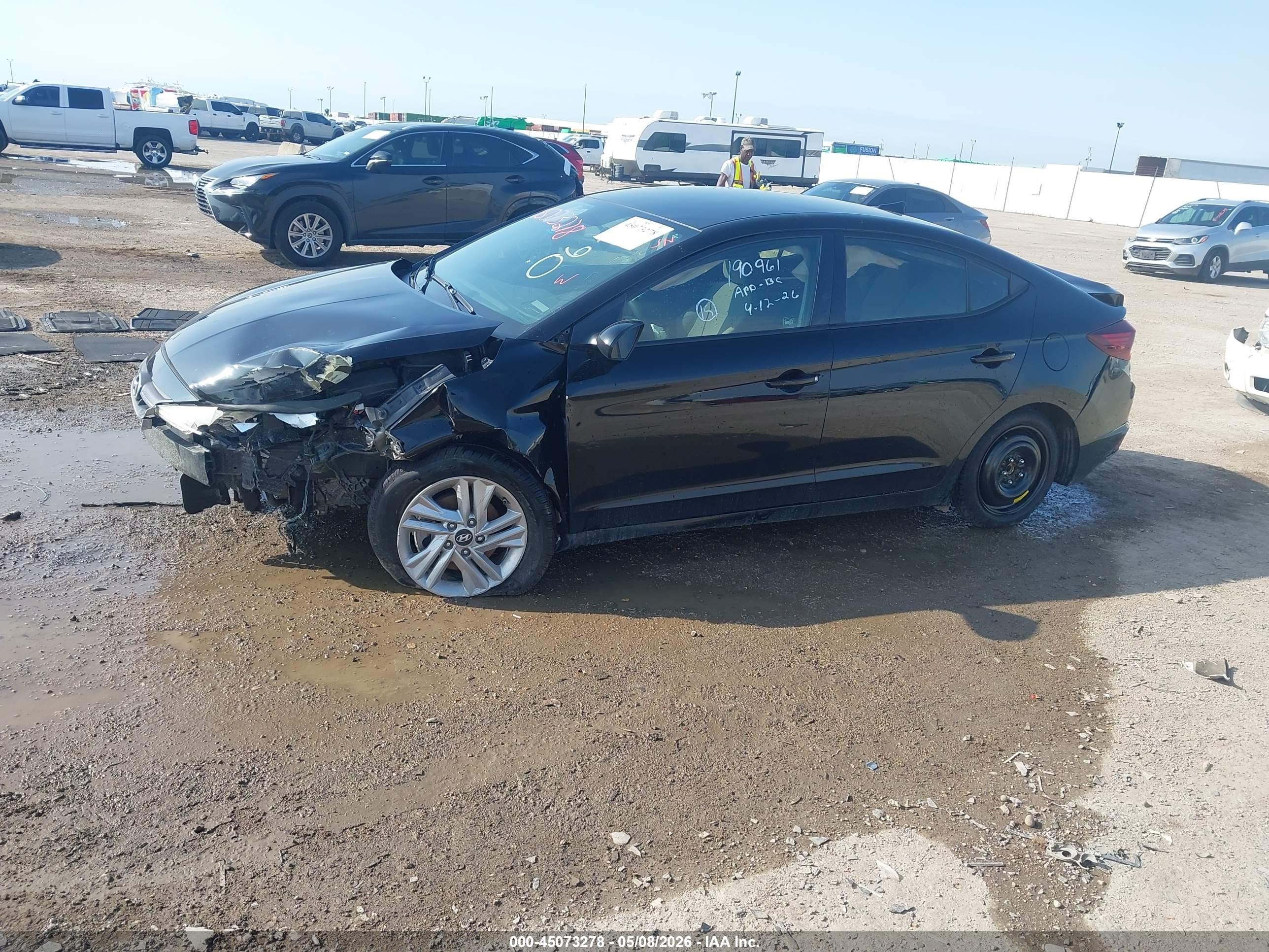 2019 Hyundai Elantra Sel Black vin: 5NPD84LF7KH440384