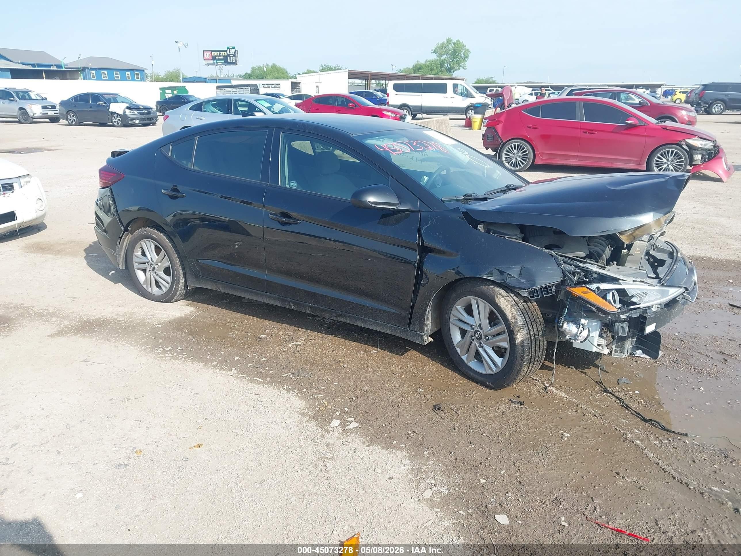 2019 Hyundai Elantra Sel Black vin: 5NPD84LF7KH440384