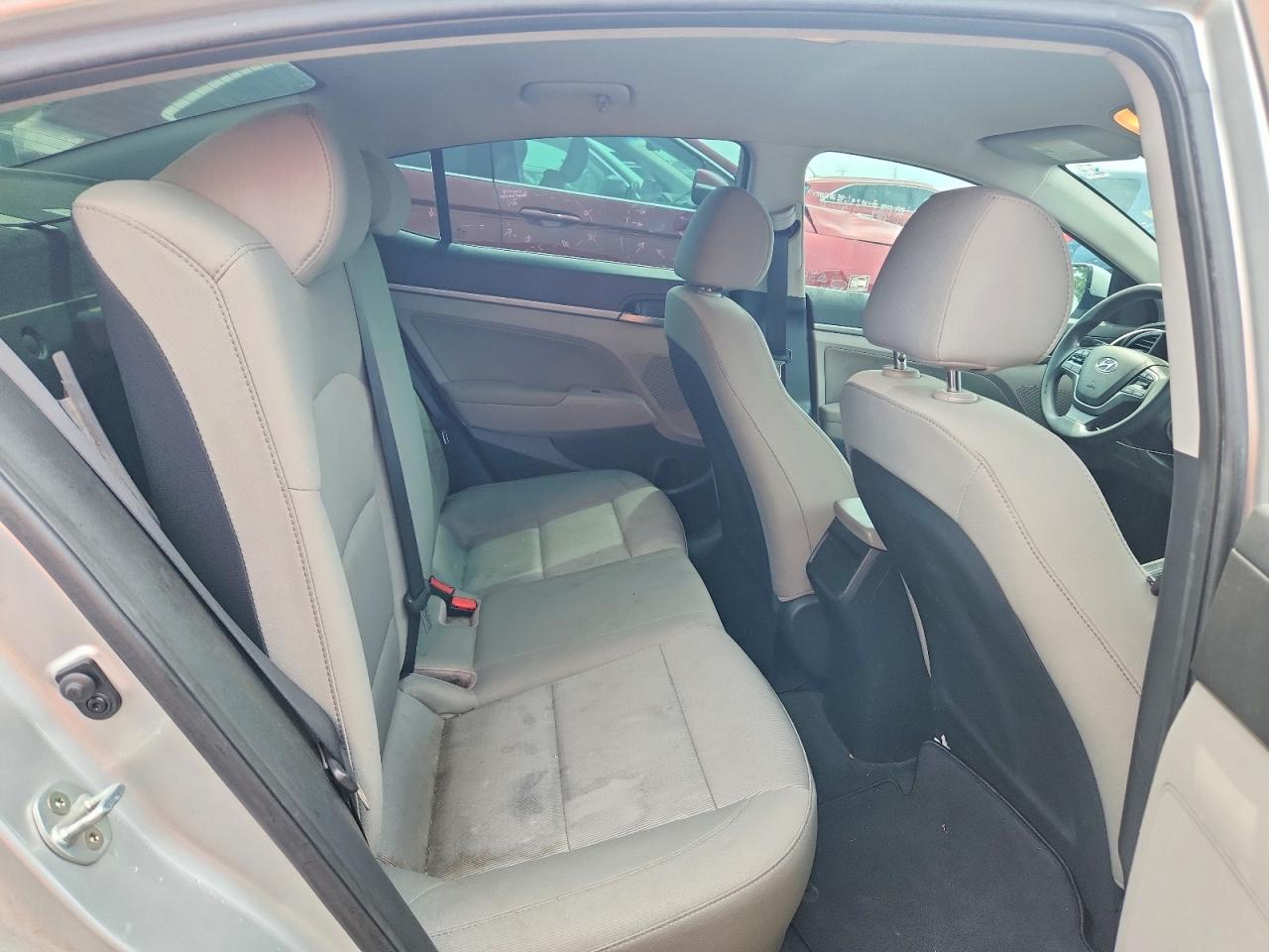 2017 Hyundai Elantra Se Silver vin: 5NPD84LF8HH037443