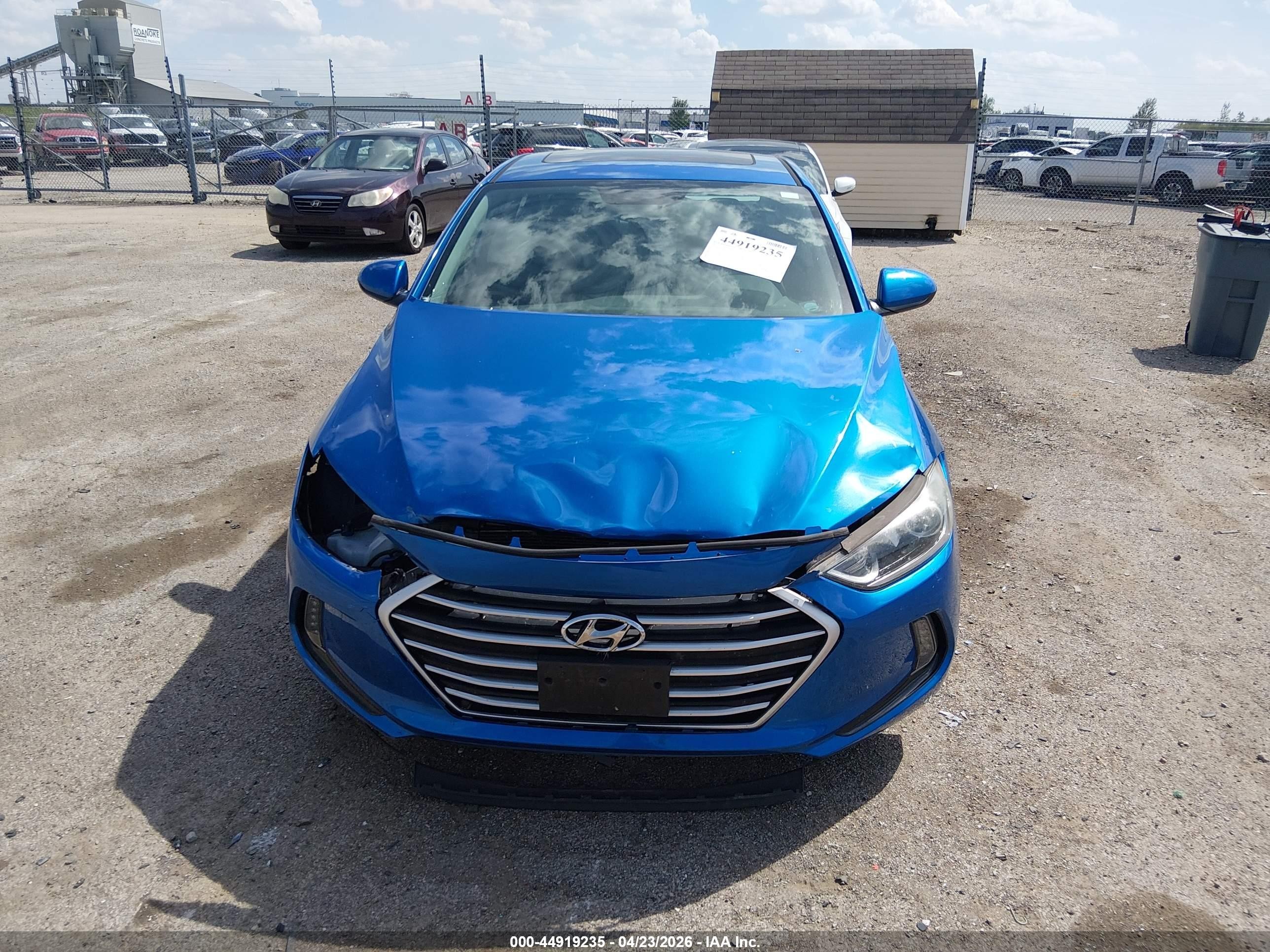 2017 Hyundai Elantra Value Edition Синий vin: 5NPD84LF8HH170350
