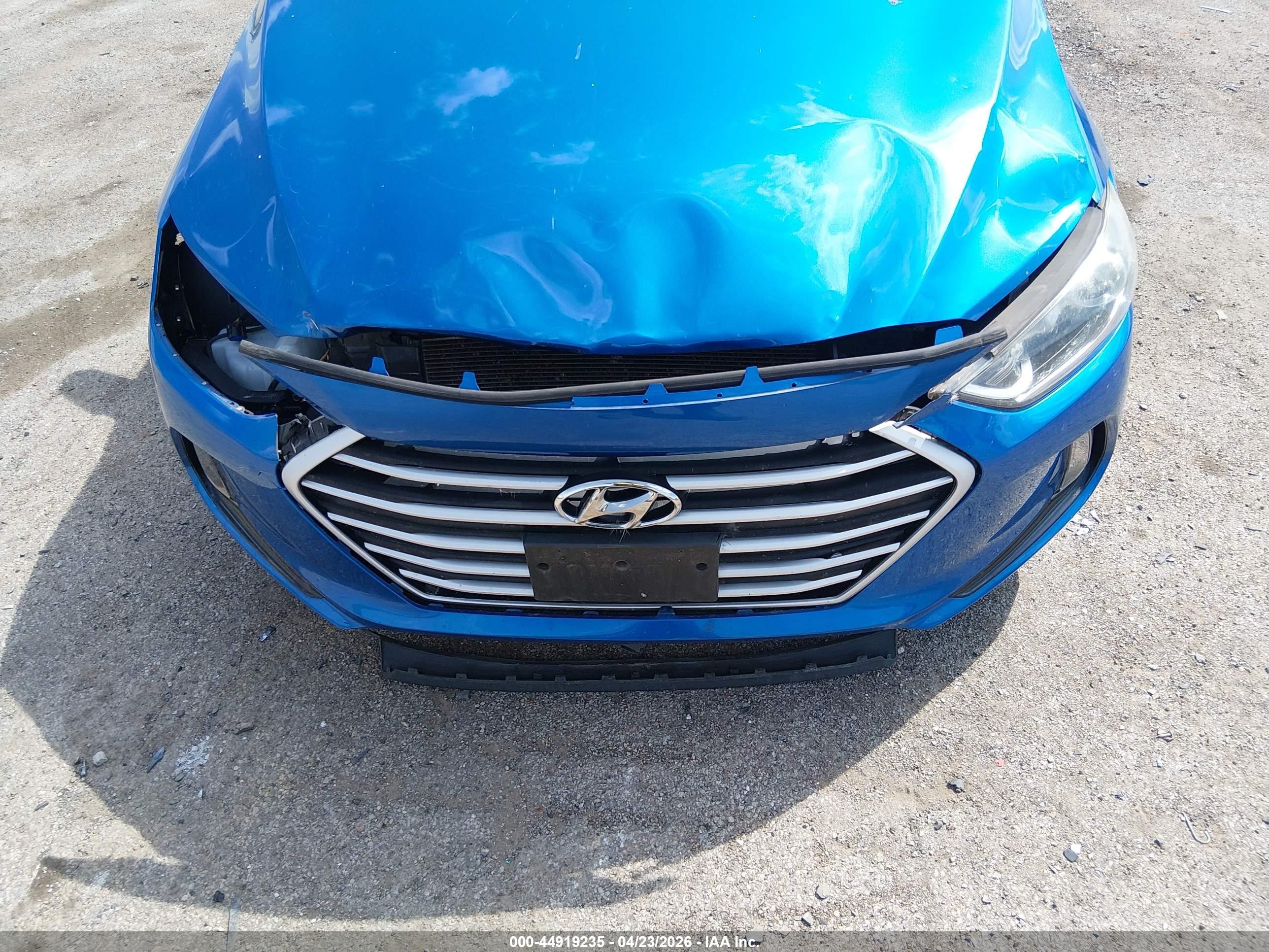 2017 Hyundai Elantra Value Edition Синий vin: 5NPD84LF8HH170350