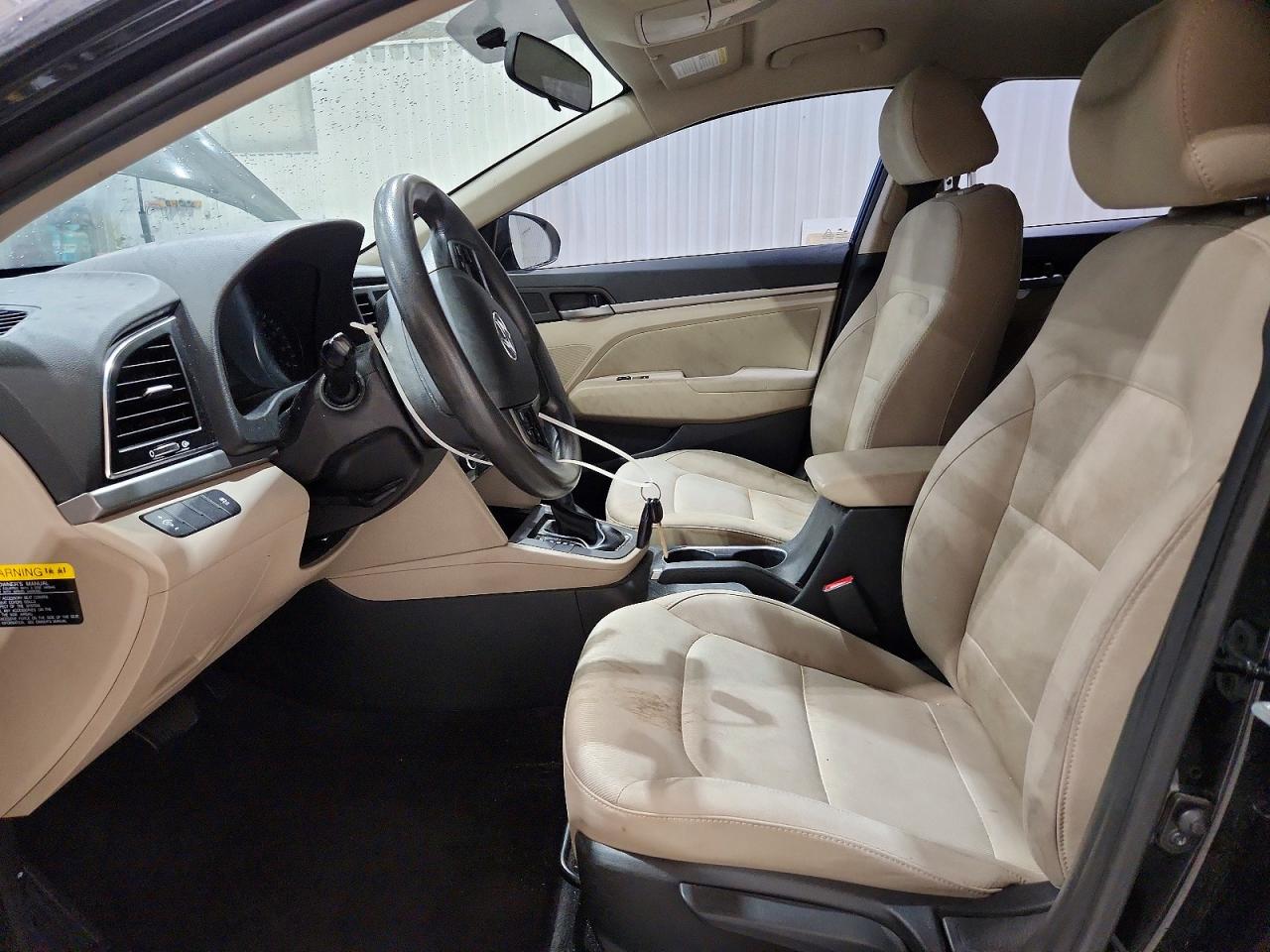 2017 Hyundai Elantra Se Blue vin: 5NPD84LF8HH199878