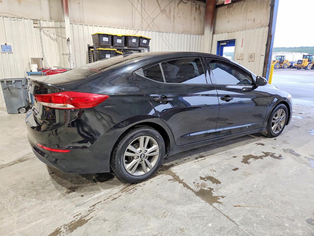 2017 Hyundai Elantra Se Blue vin: 5NPD84LF8HH199878