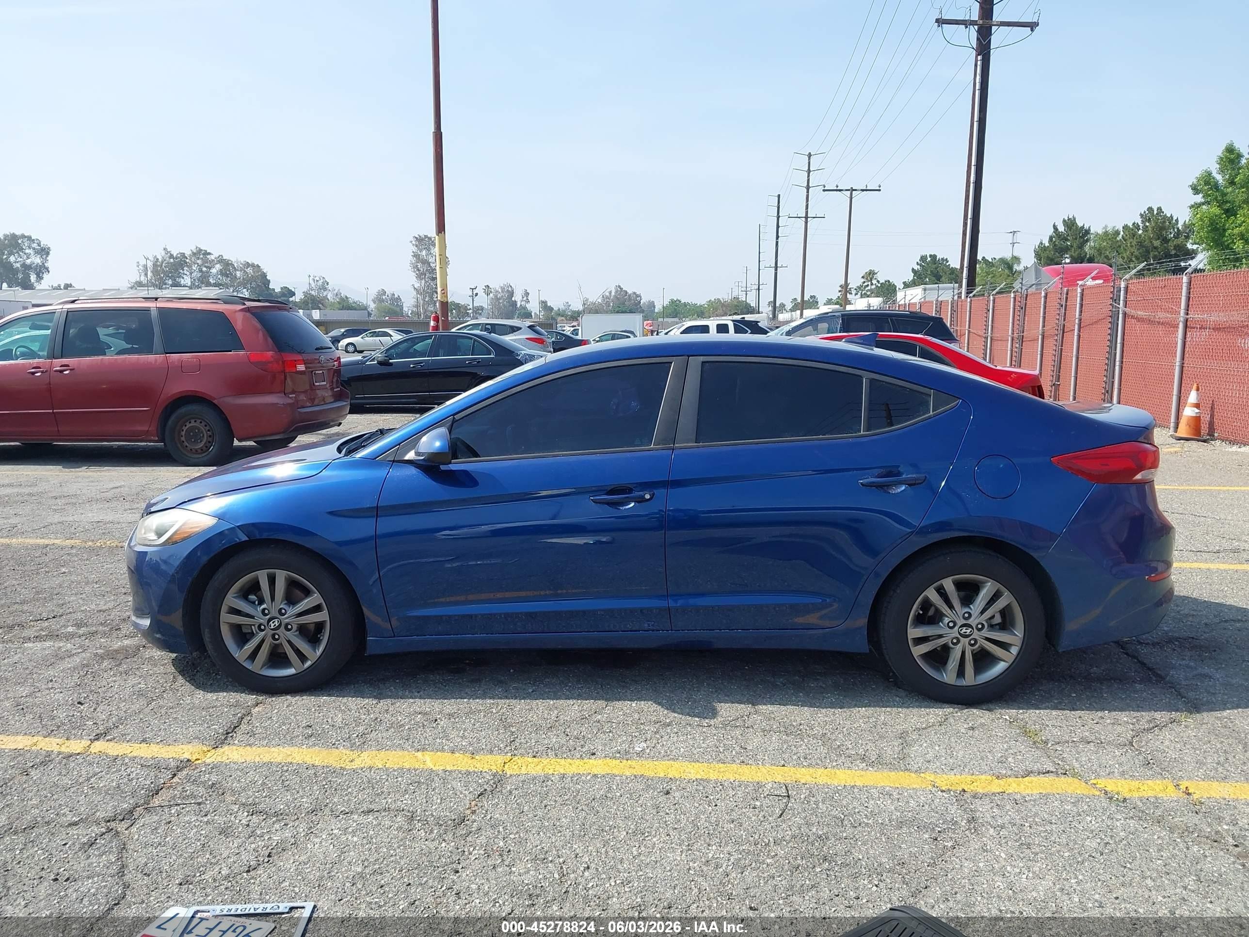 2018 Hyundai Elantra Sel Blue vin: 5NPD84LF8JH213526