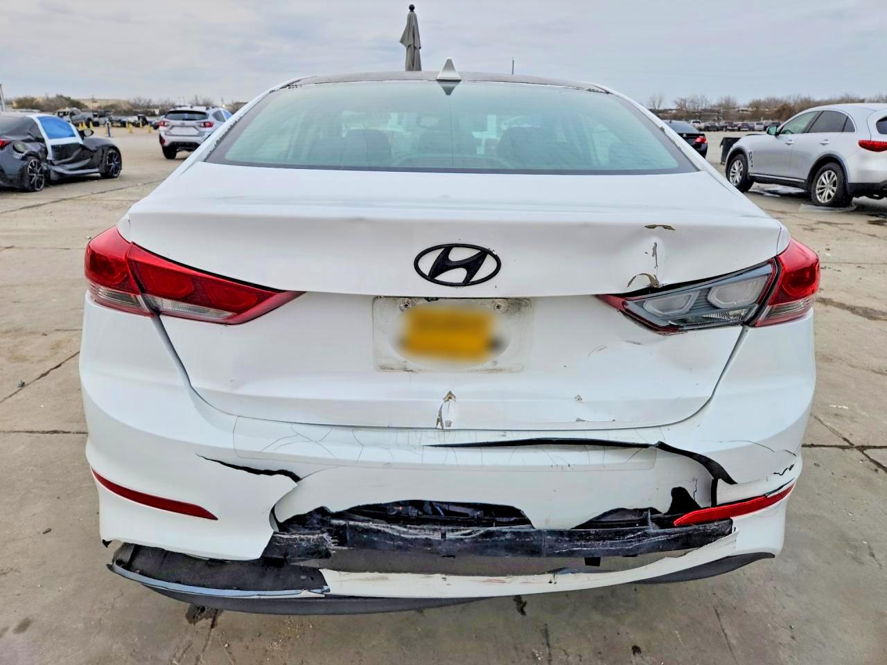 2018 Hyundai Elantra Value Edition White vin: 5NPD84LF8JH230715