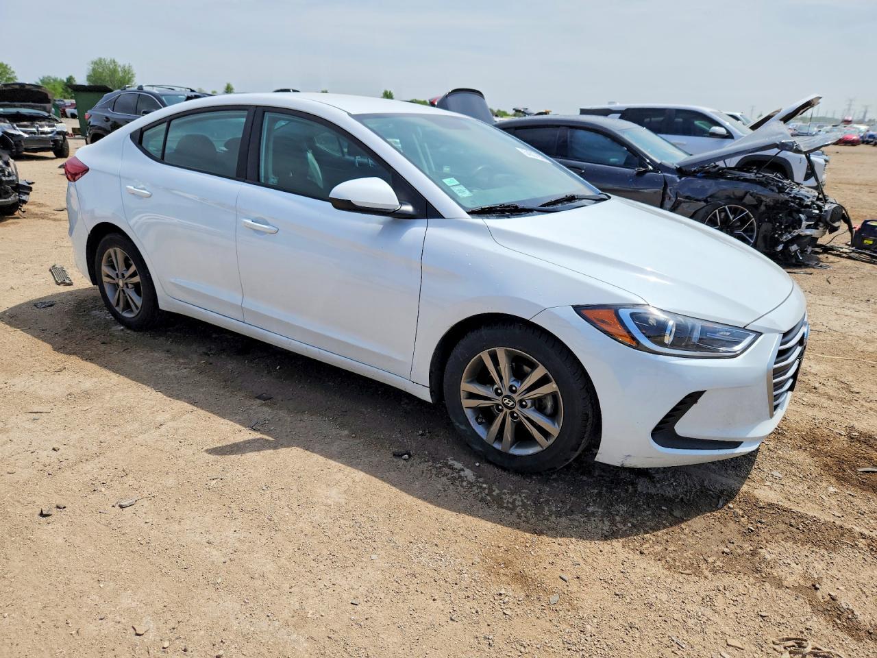 2018 Hyundai Elantra Sel White vin: 5NPD84LF8JH232187