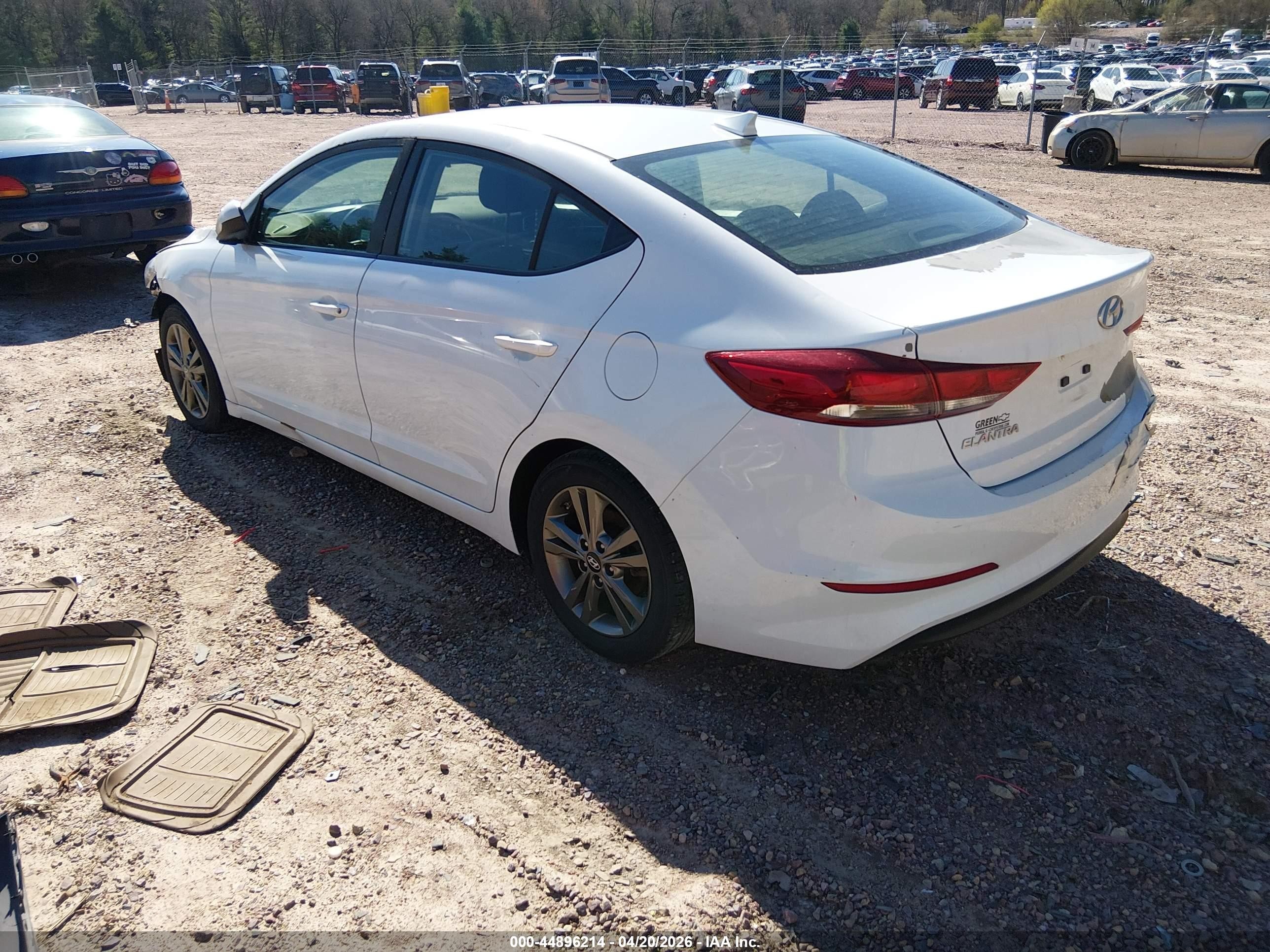 2018 Hyundai Elantra Sel White vin: 5NPD84LF8JH338767